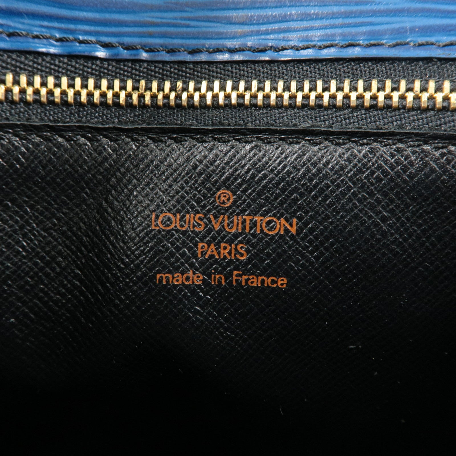 Louis Vuitton Neo Saint Cloud Bag