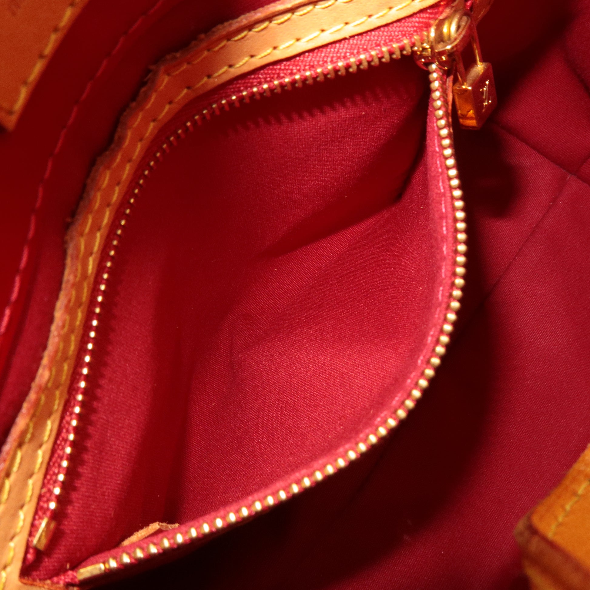 Louis-Vuitton-Monogram-Vernis-Lead-PM-Hand-Bag-Red-M91990 – dct-ep_vintage  luxury Store