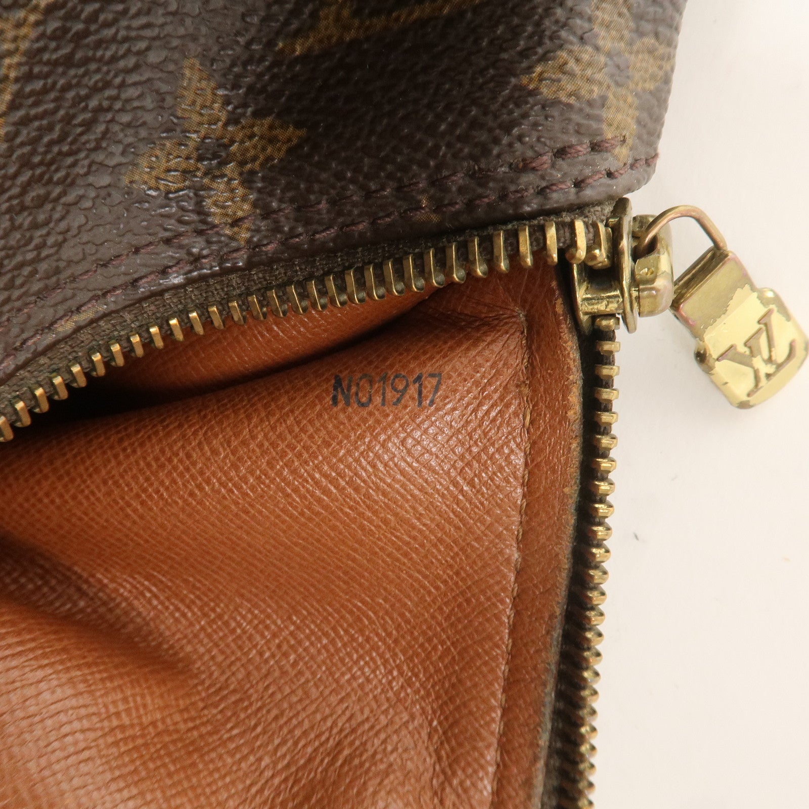 Louis Vuitton Monogram Papillon 30 Old Style Hand Bag M51365