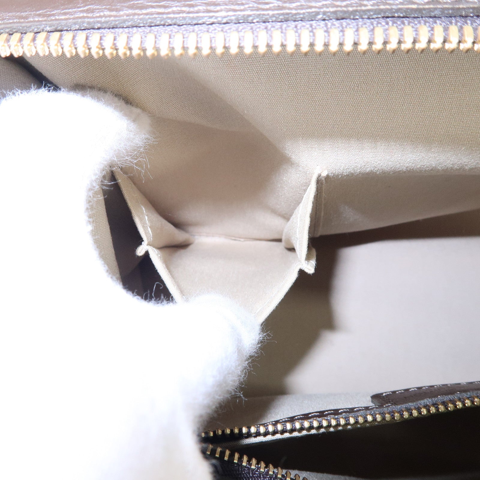 Louis Vuitton - Carryall PM Bag - Kaki Cream - Monogram Leather - Women - Luxury