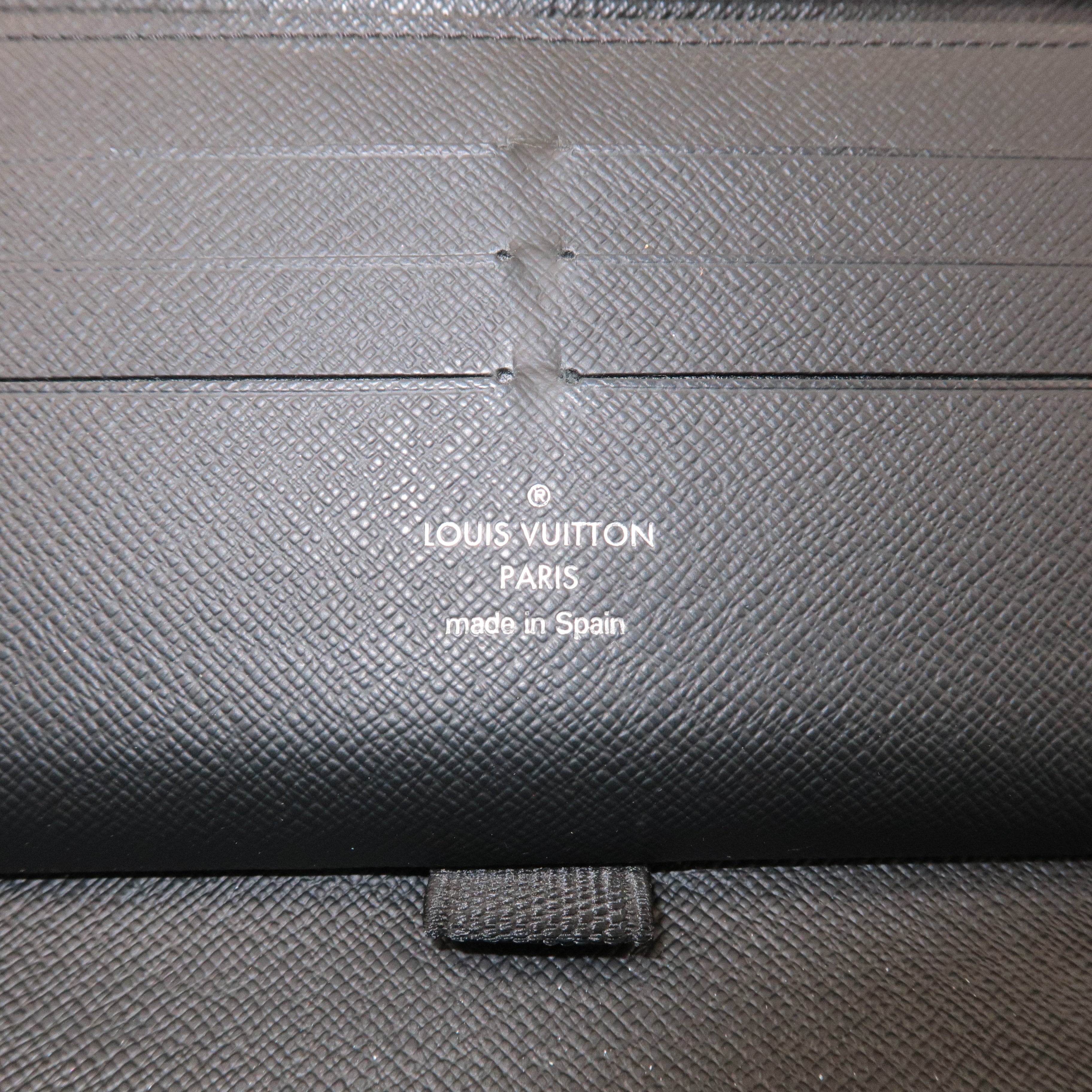 Louis Vuitton Epi Zippy Organizer Wallet Black Noir M63852