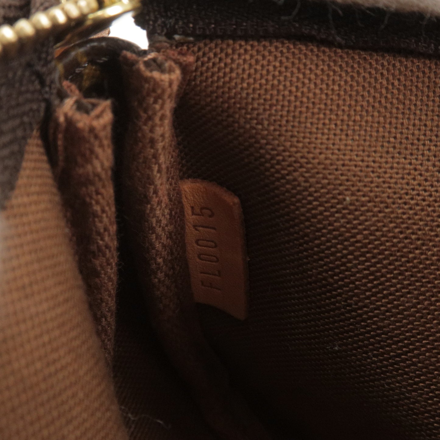 Louis Vuitton Monogram Mini Pochette Accessoires Pouch M58009