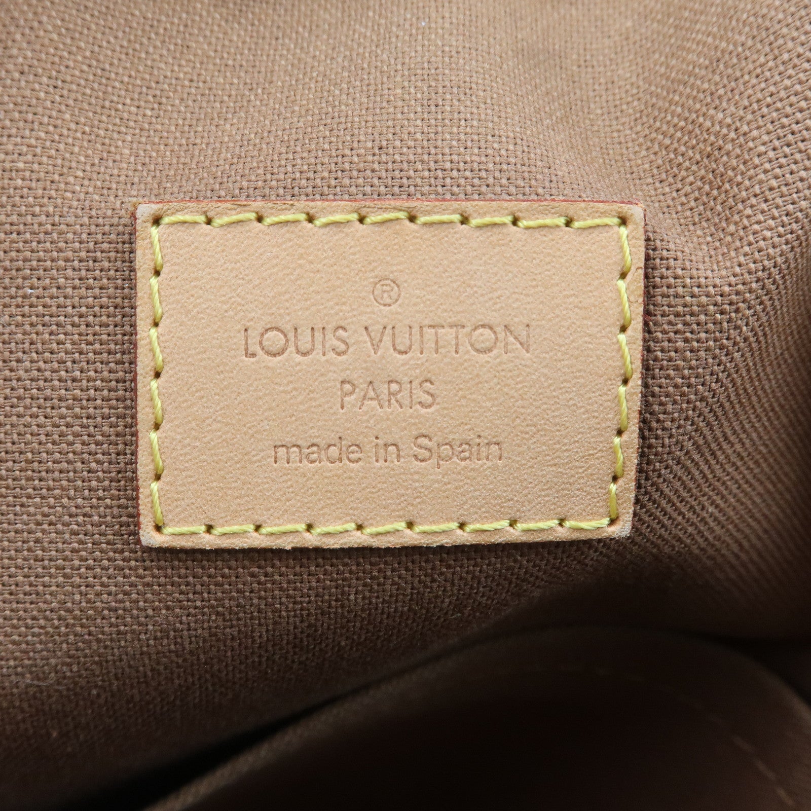 Louis-Vuitton-Monogram-Lock-it-Vertical-Shoulder-Bag-M40103 – dct