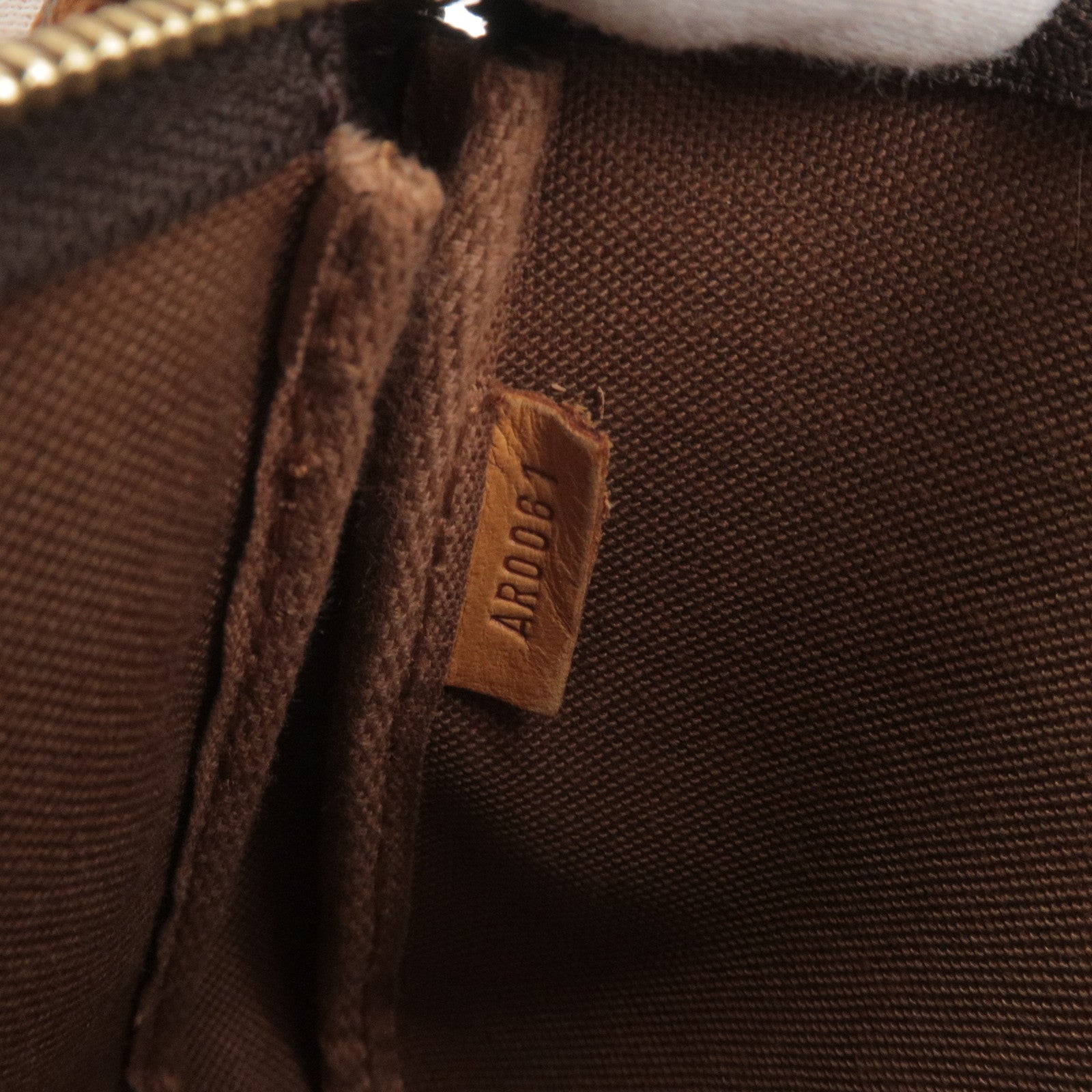 Louis Vuitton Silk Bandeau Monogram Confidential in Marron Brown