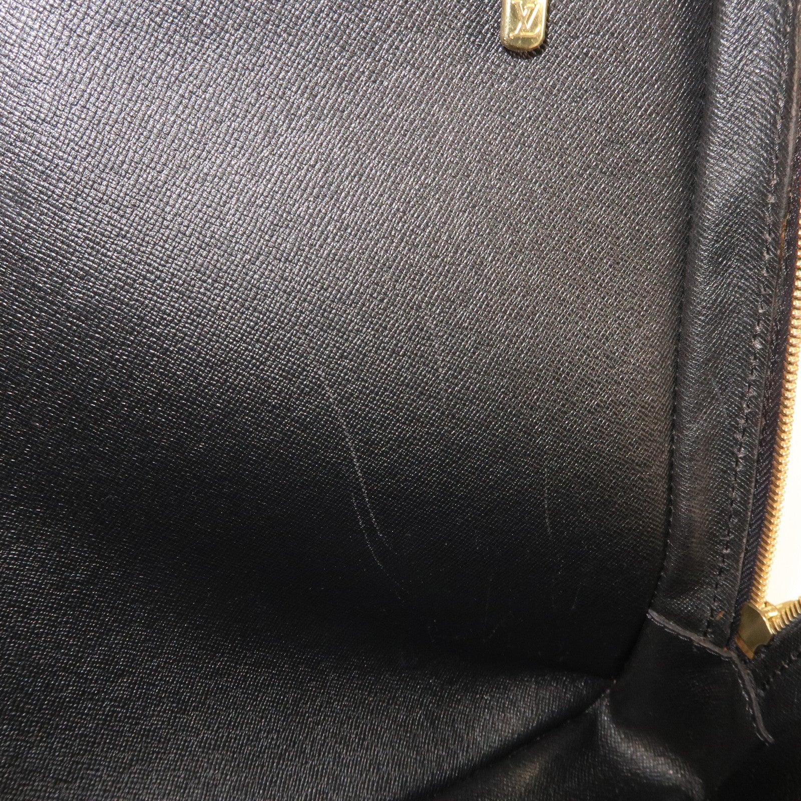 Louis+Vuitton+Porte+Documents+Voyage+Handbag+Black+Leather for