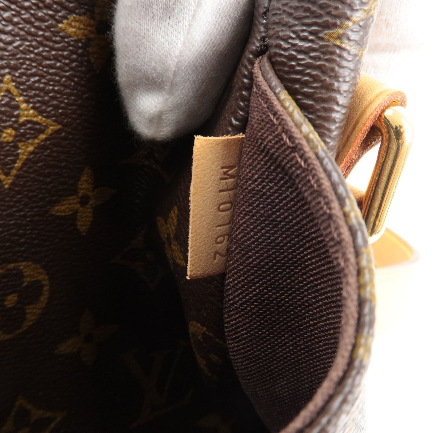 Louis Vuitton Monogram Menilmontant MM Shoulder Bag M40473