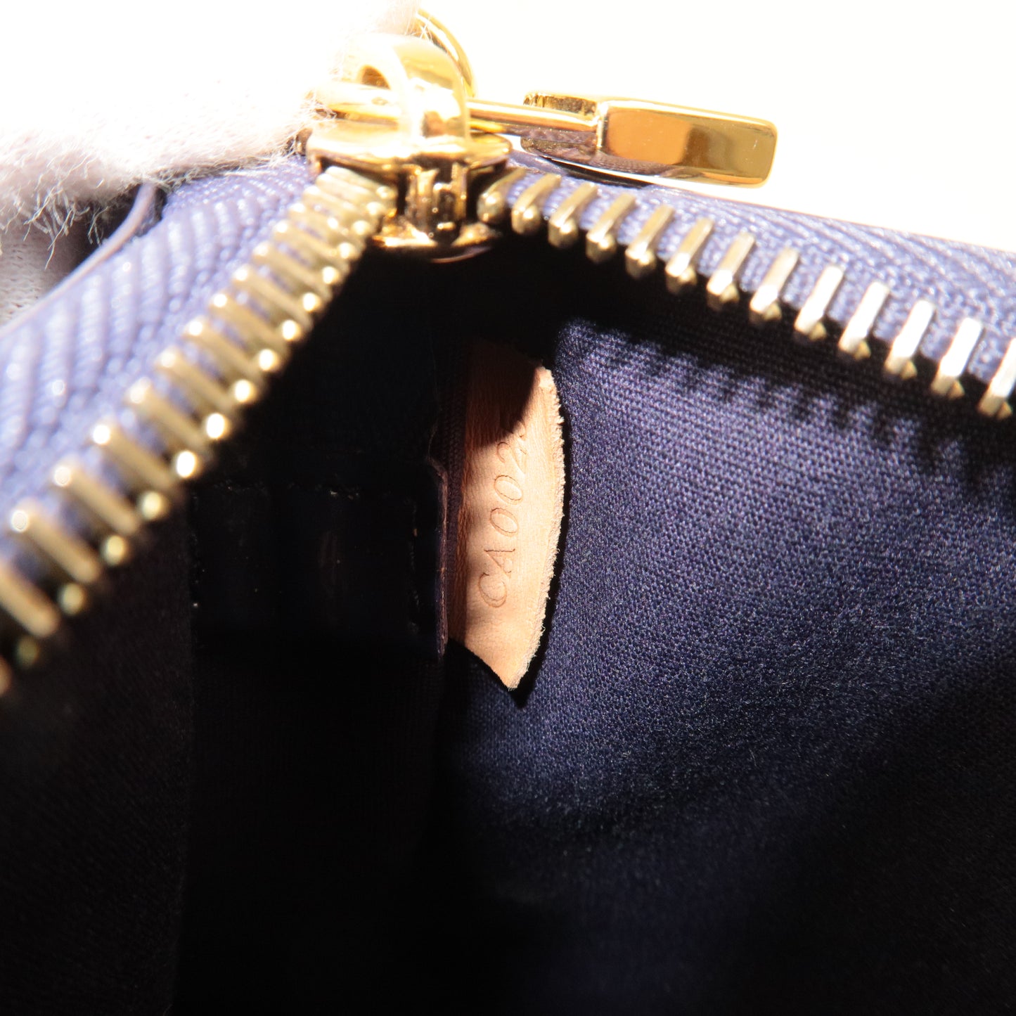Louis-Vuitton-Monogram-Vernis-Mallory-Square-Shoulder-Bag-M91332 