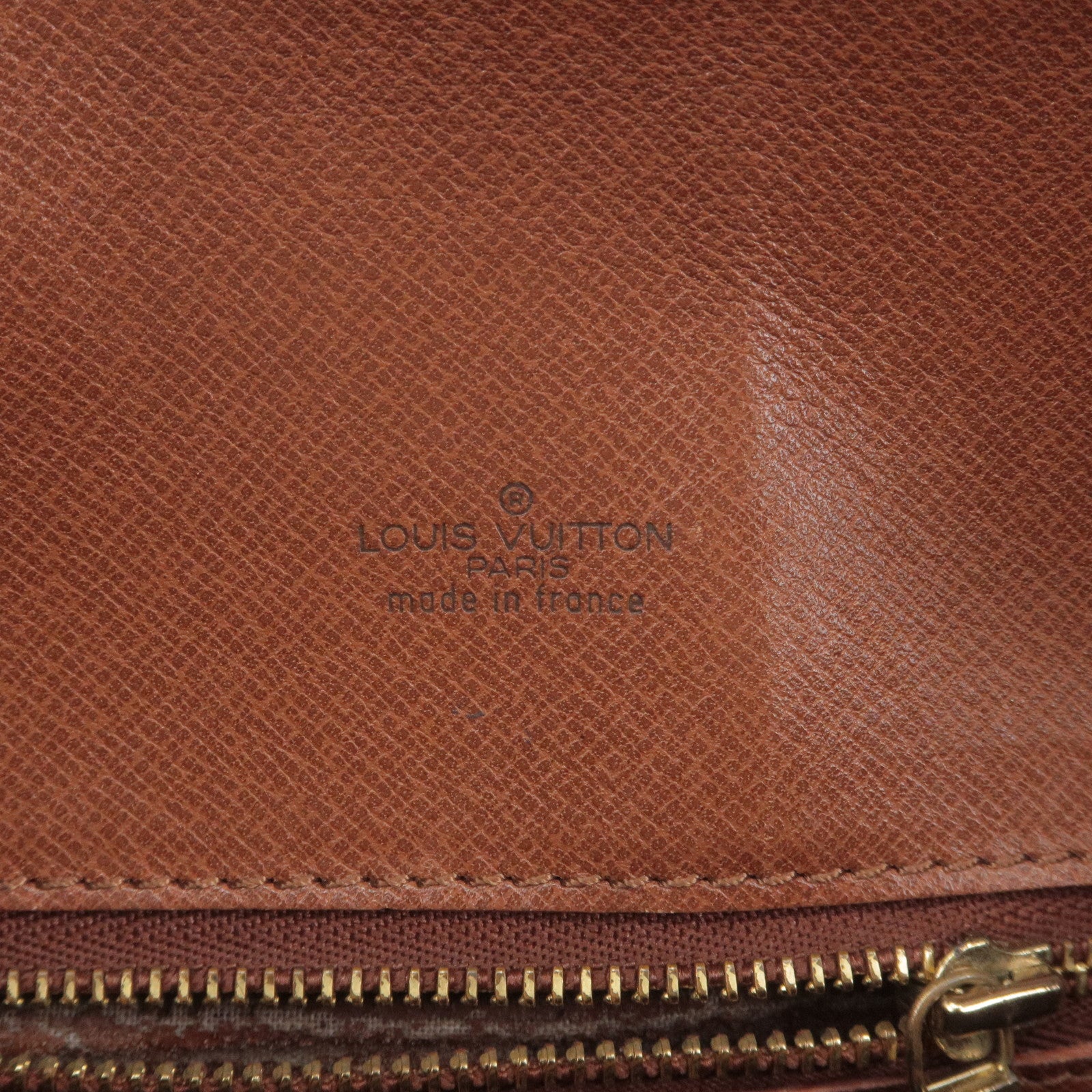 Louis - M51242 – dct - GM - Louis Vuitton button Mary-Jane pumps outside  the Oliver Spencer show - Bag - Monogram - Brown - Cloud - Vuitton -  Shoulder - ep_vintage luxury Store - Saint