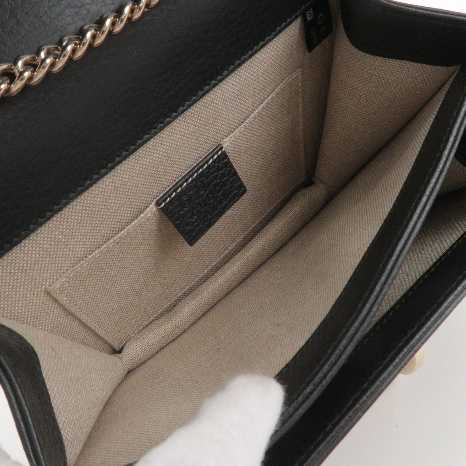 GUCCI Interlocking G Leather Chain Shoulder Bag