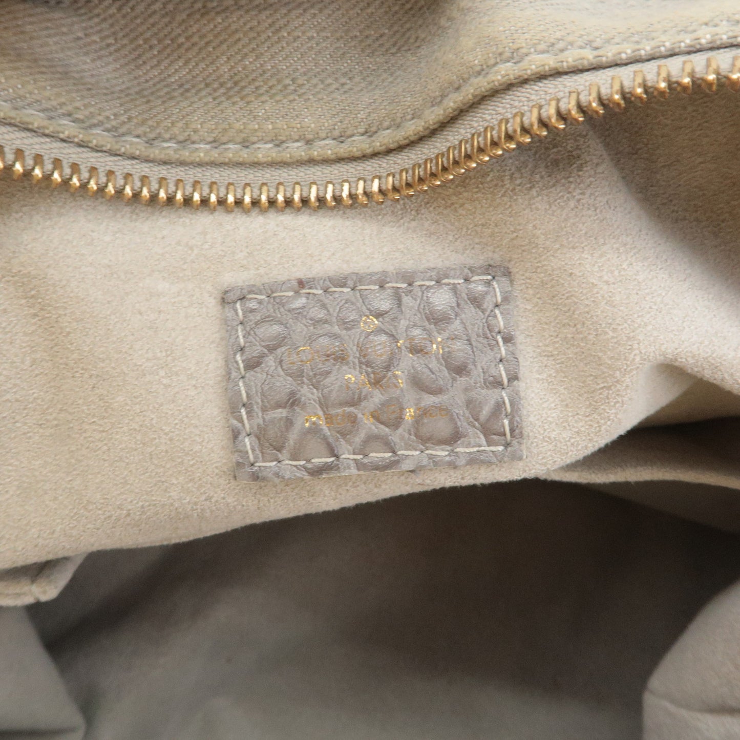 Louis-Vuitton-Monogram-Denim-Neo-Cabby-MM-2Way-Bag-Gris-M95837