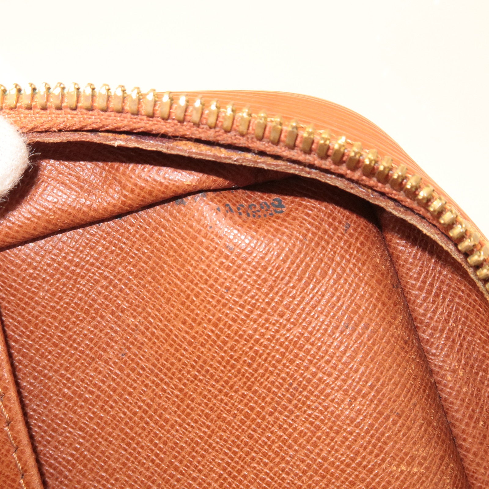 LOUIS VUITTON Business bag M59162 Porte Documan Voyagej Epi Leather Bl –