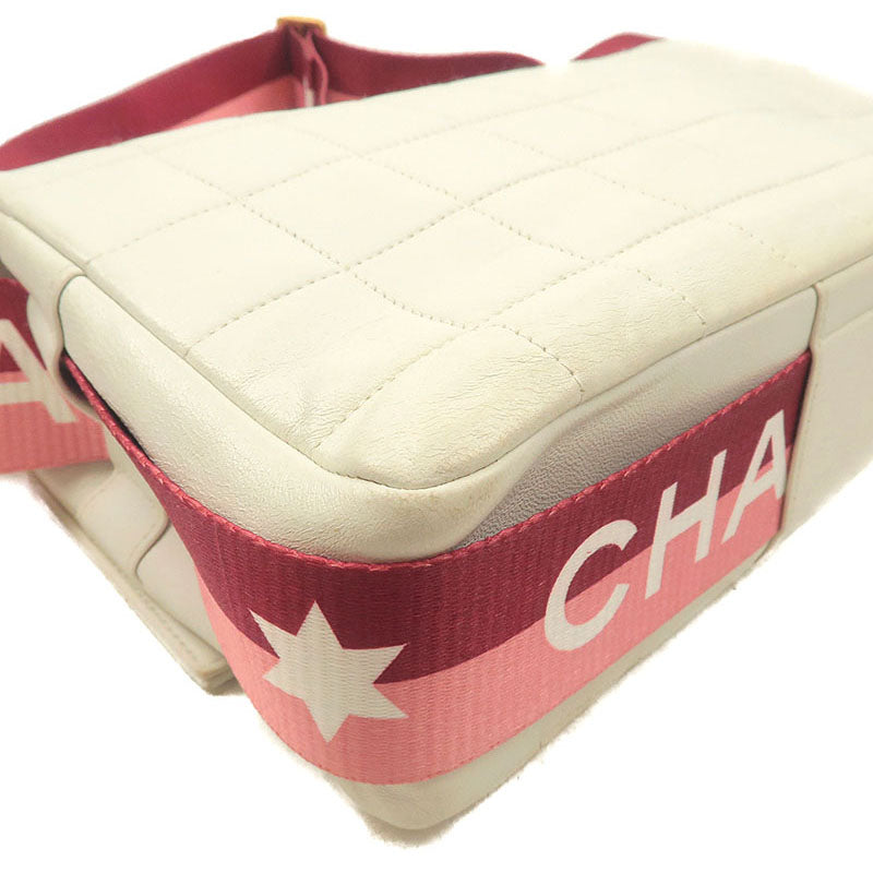 CHANEL Chocolate Bar Leather Shoulder Bag White 6412560