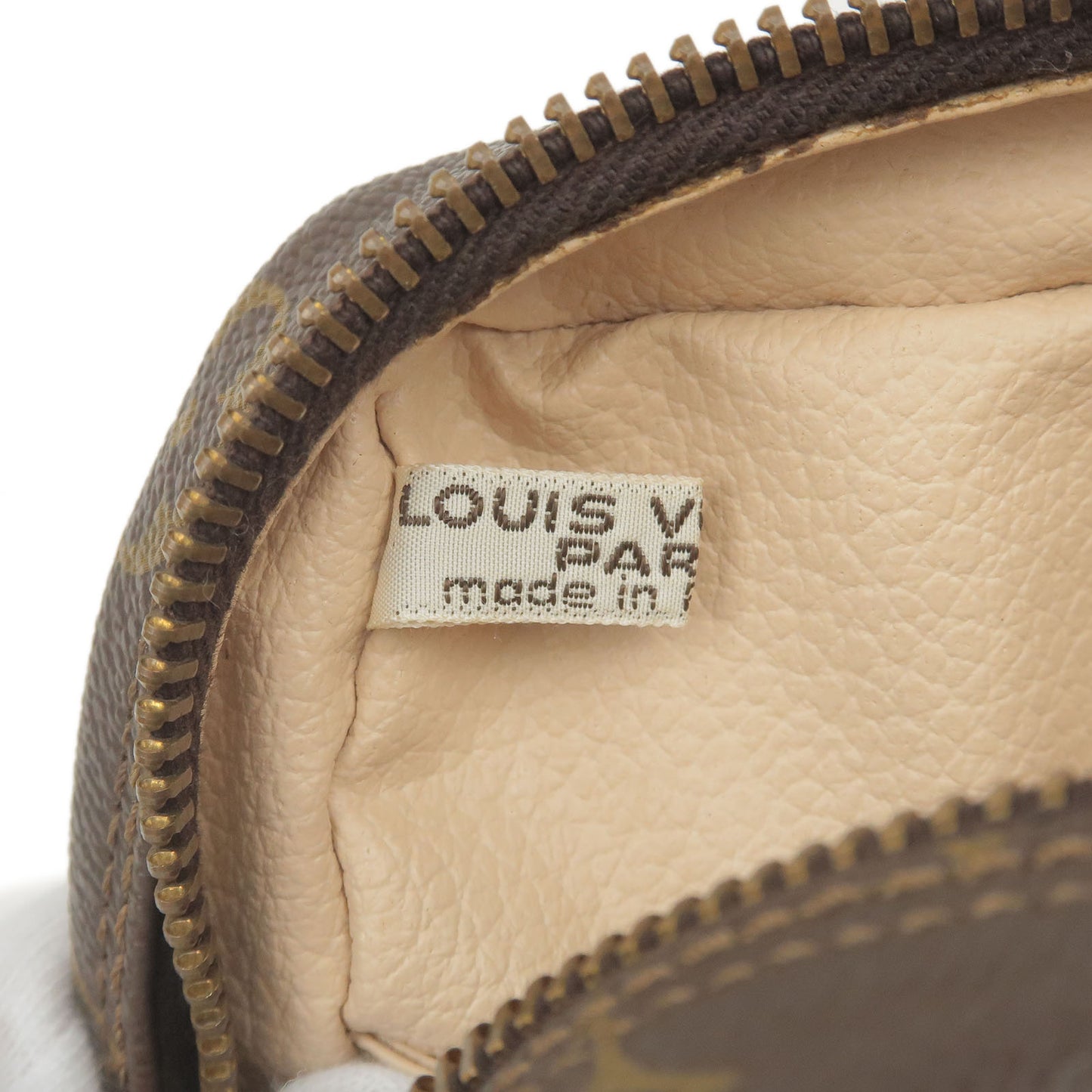 Louis Vuitton Monogram Trousse Toilette 23 Pouch M47524