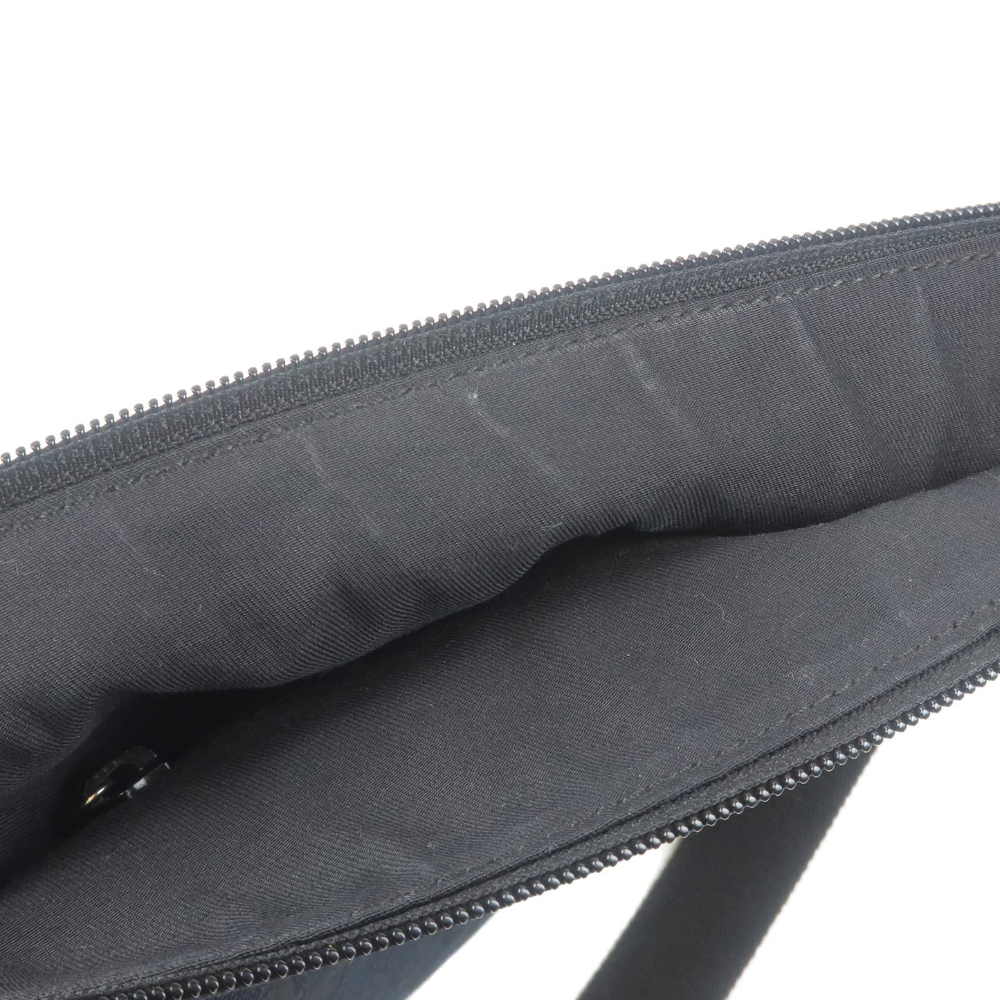 GUCCI GG Canvas Leather Shoulder Bag Black 145857