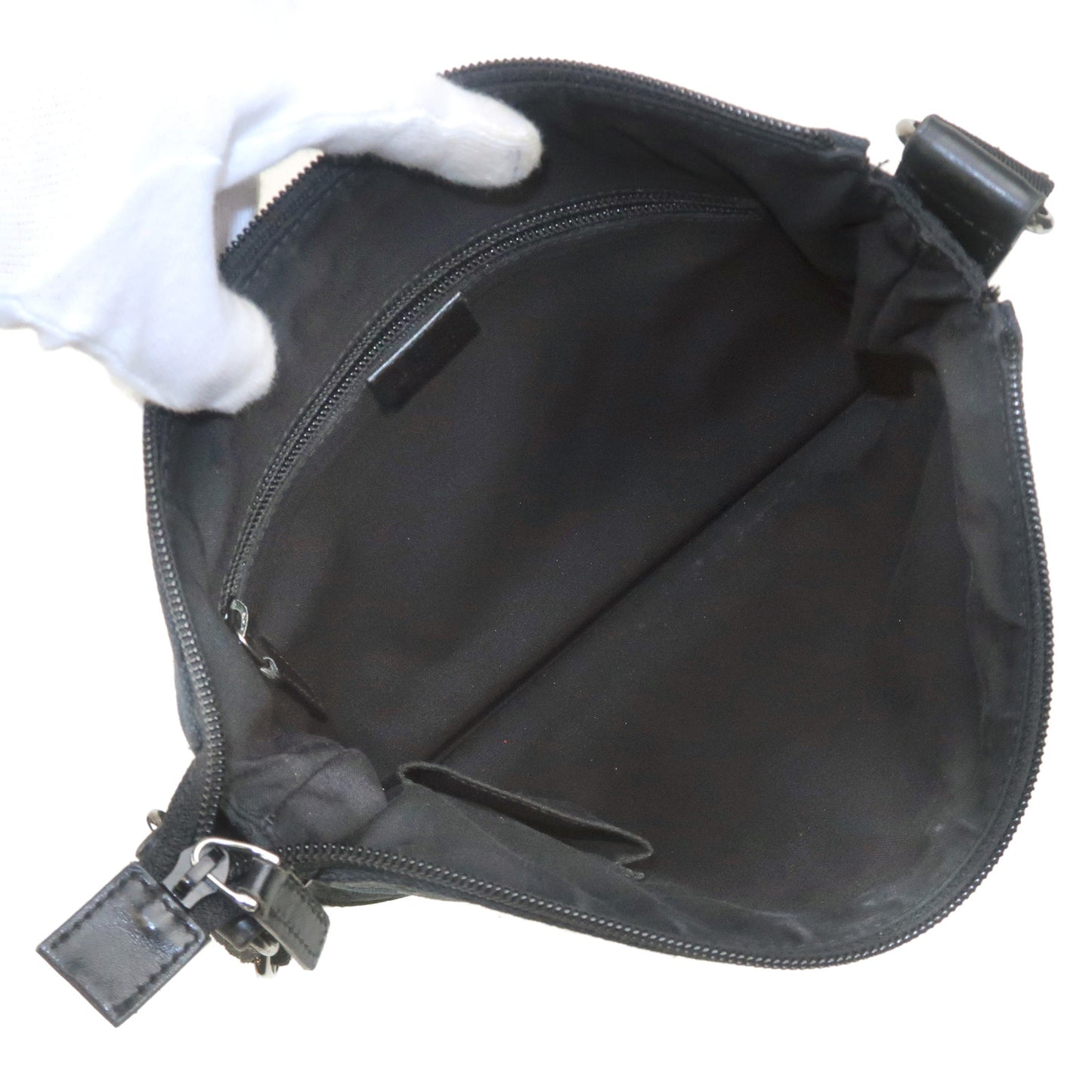 GUCCI GG Canvas Leather Shoulder Bag Black 145857