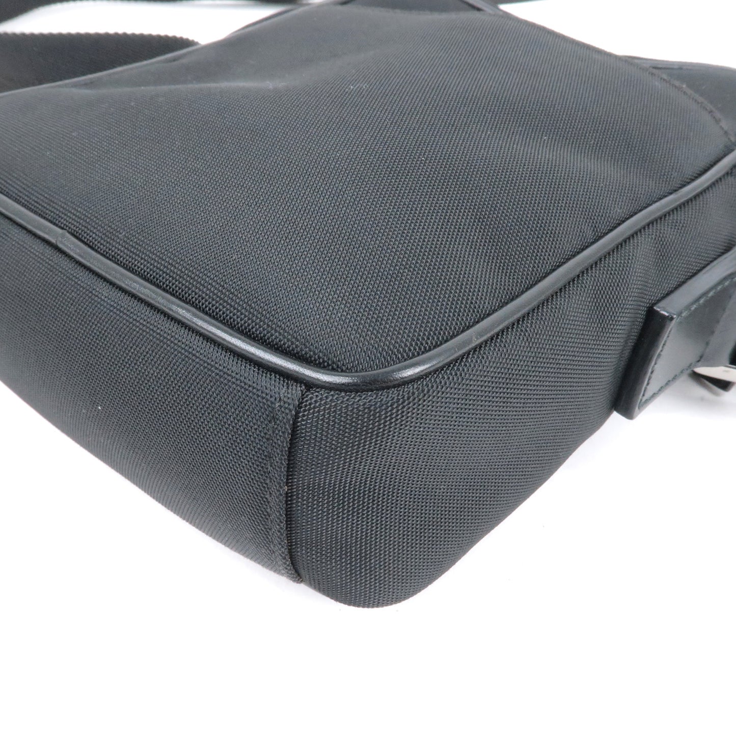 GUCCI Nylon Canvas Leather Shoulder Bag Purse Black 122754