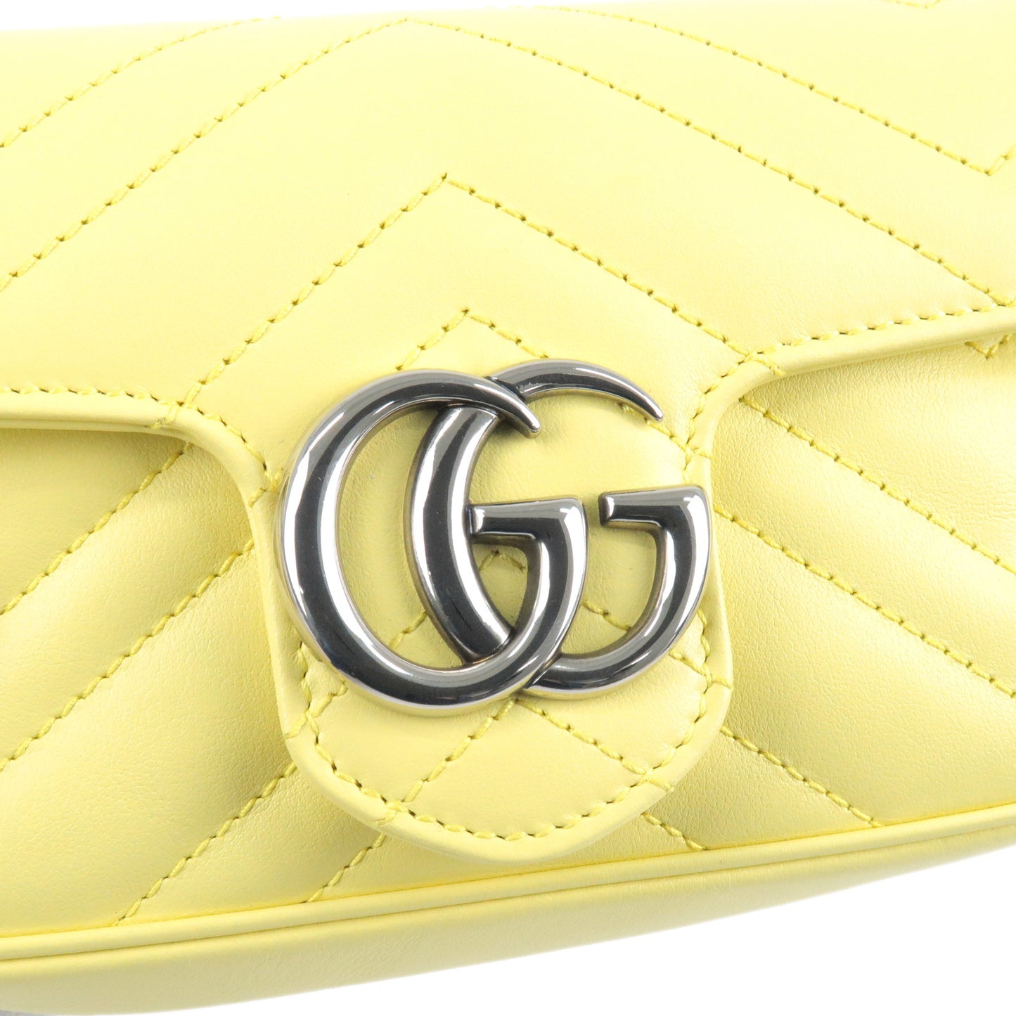 GUCCI GG Marmont Leather Super Mini Chain Shoulder Bag 476433