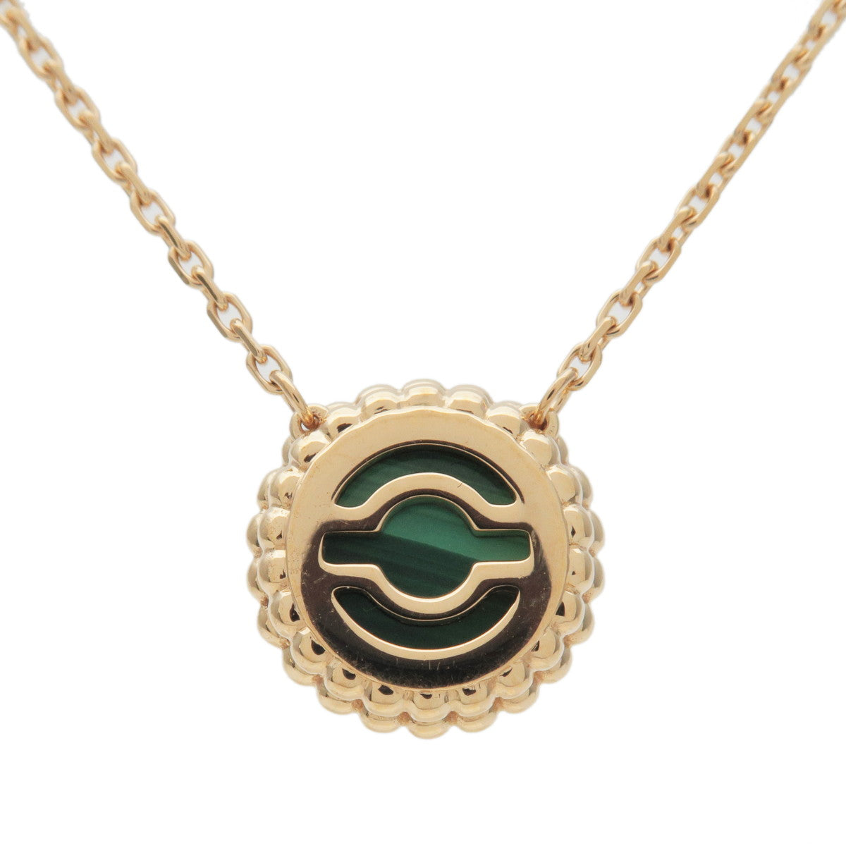 Van Cleef and Arpels Magic Alhambra Malachite Yellow Gold Pendant Long  Necklace at 1stDibs | malachite alhambra necklace, van cleef malachite  necklace, van cleef necklace green