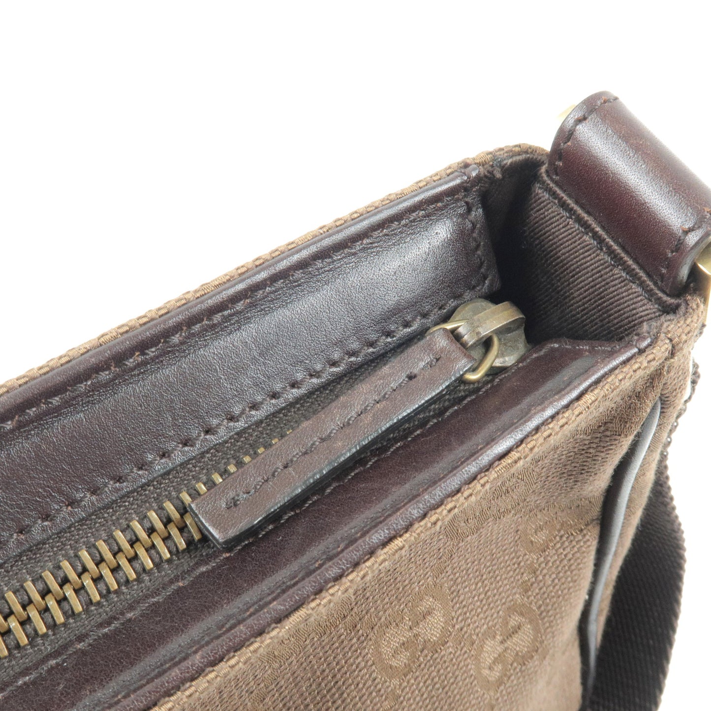 GUCCI GG Canvas Leather Shoulder Bag Pouch Purse Brown 106644