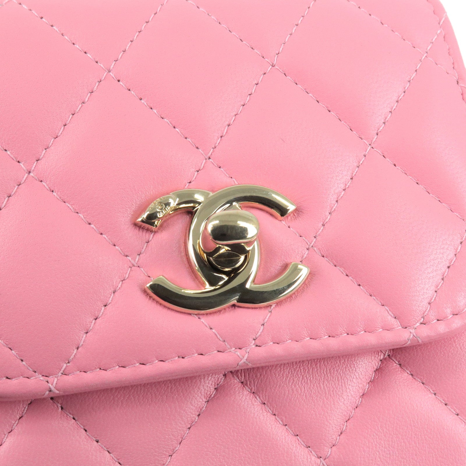 Matelasse - Trendy - Shoulder - Mini - CC - Chanel Pre-Owned Camélia motif  single-breasted tweed jacket - Owned Camélia motif single - Lambskin -  breasted tweed jacket - CHANEL - Pink - Bag - A81633 – Chanel Pre