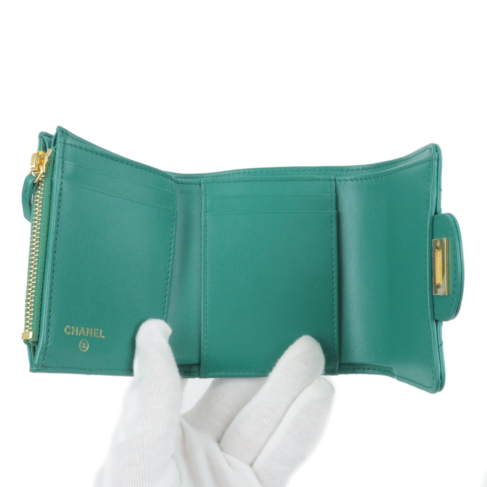 CHANEL-2.55-Leather-Trifold-Wallet-Green-Gold-Hardware-A70325 –  dct-ep_vintage luxury Store