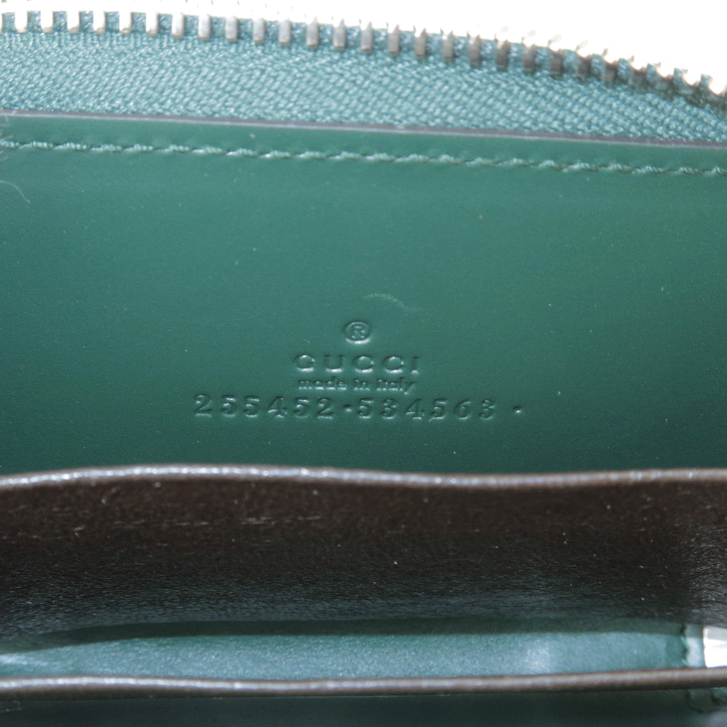GUCCI Guccissima Leather Round Zipper Coin Case Green 255452