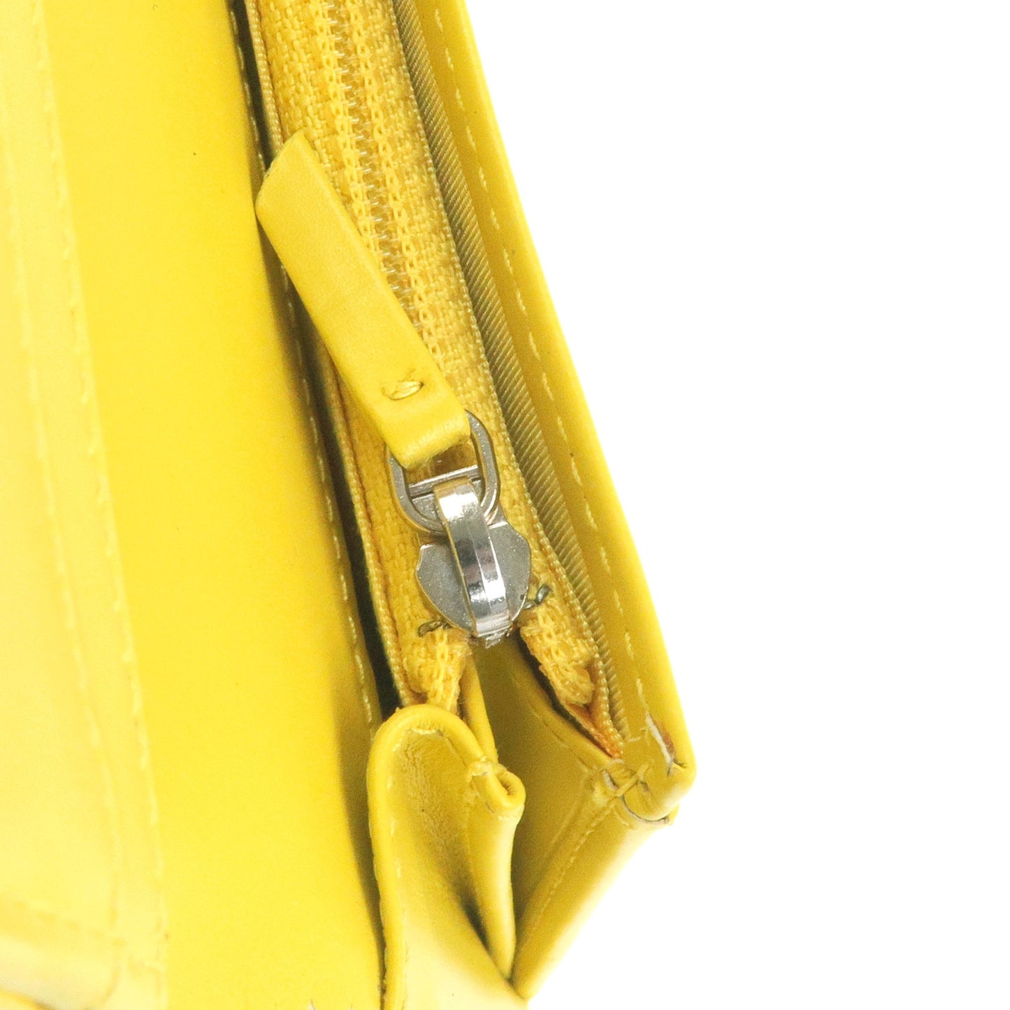 CHANEL Caviar Skin Bi-Fold Long Wallet Yellow A48651