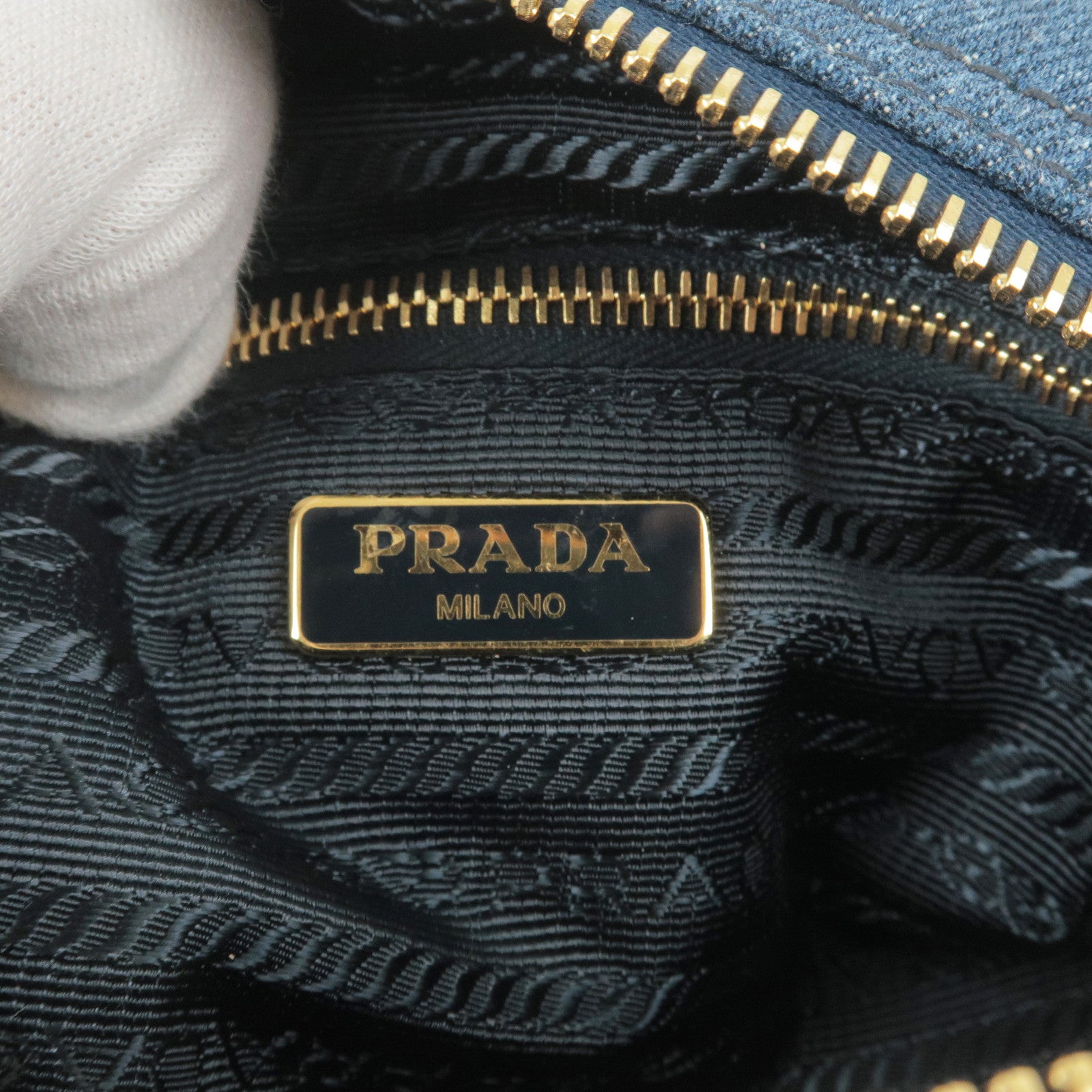 Leather - PRADA - ep_vintage luxury Store - Cosmetics - Denim - Clutch -  Prada zpped-up padded jacket - Bag - Bag - Blue – dct - Pouch