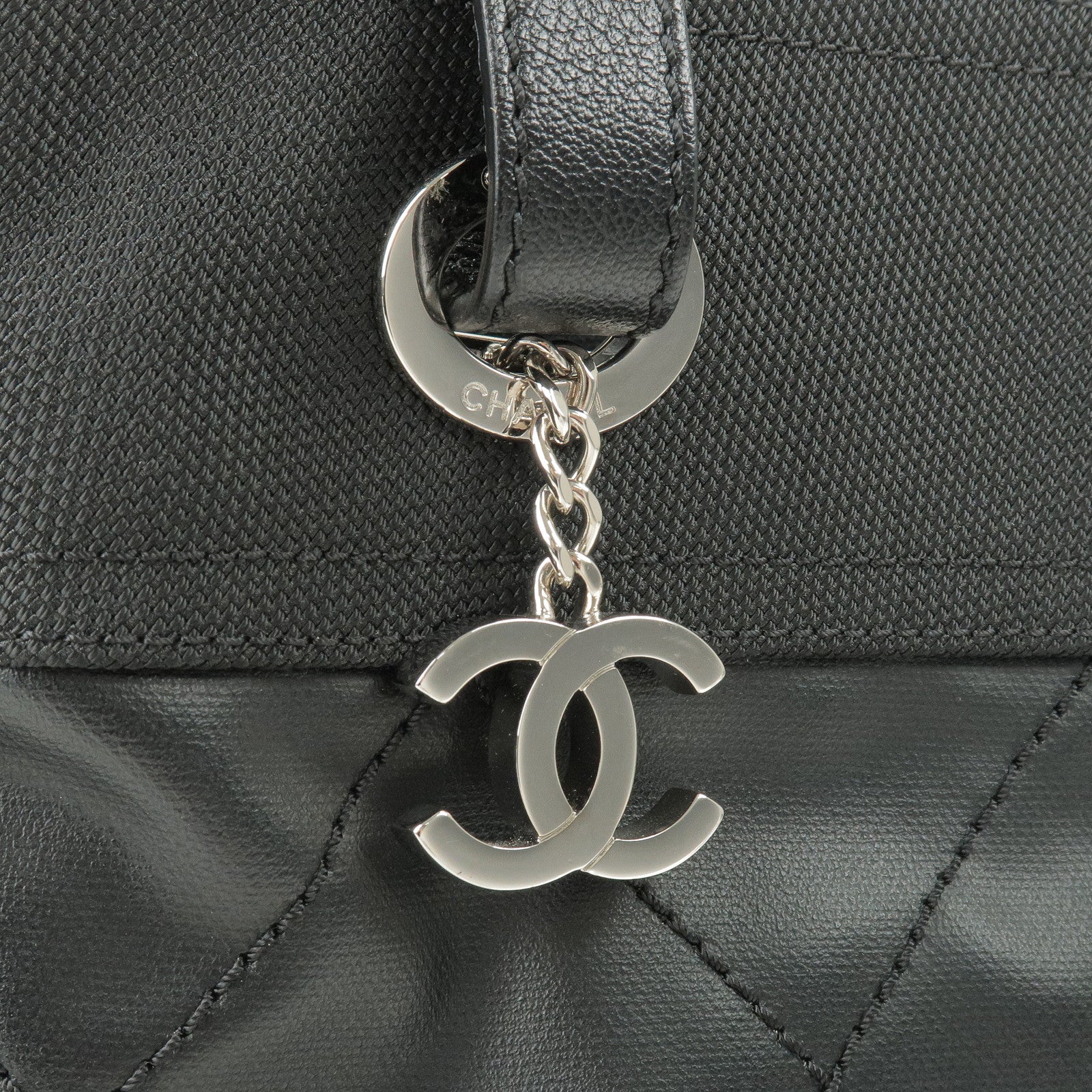 White Chanel Bag With Handle - 87 For Sale on 1stDibs