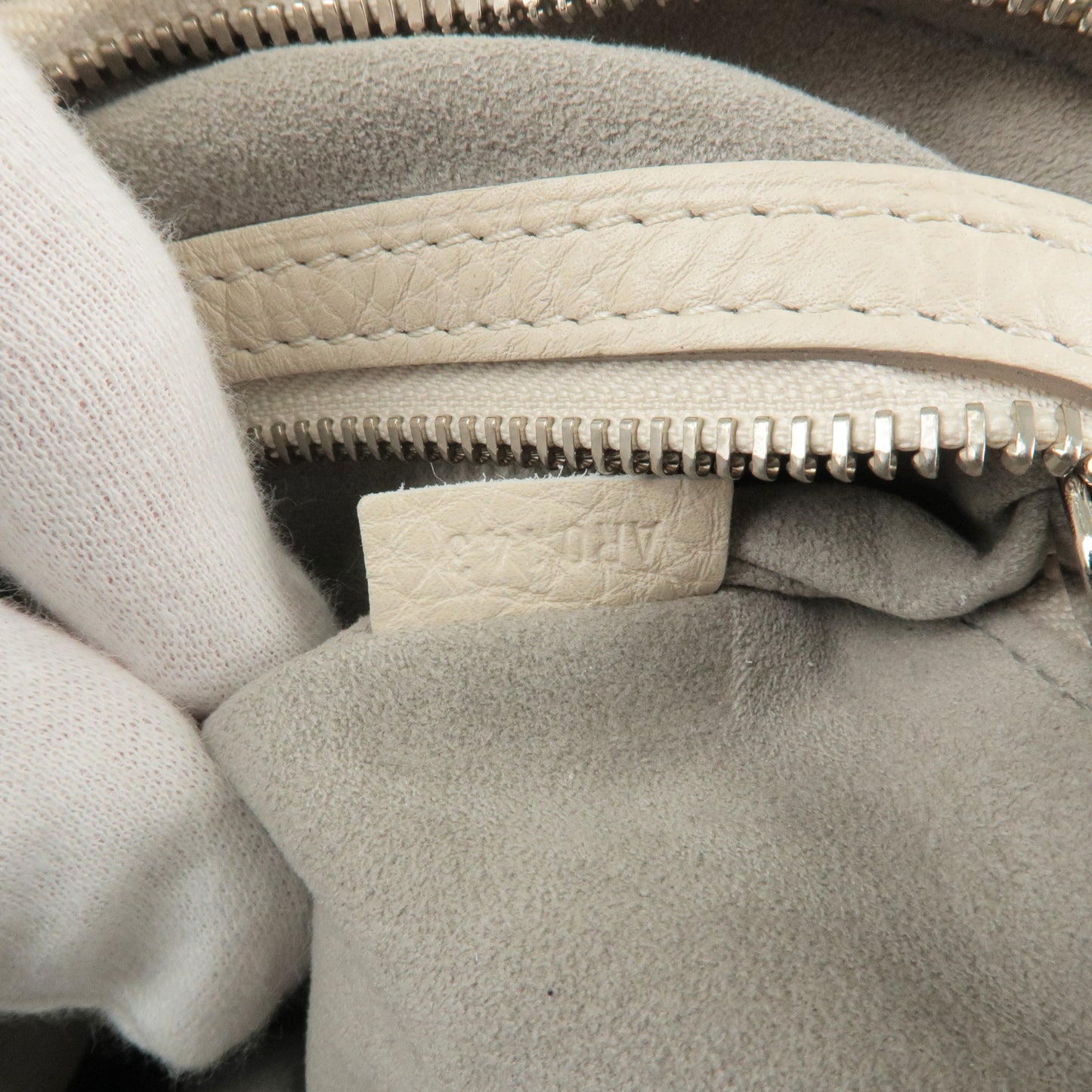 Louis Vuitton Monogram Mahina Selene PM Shoulder Bag M93984