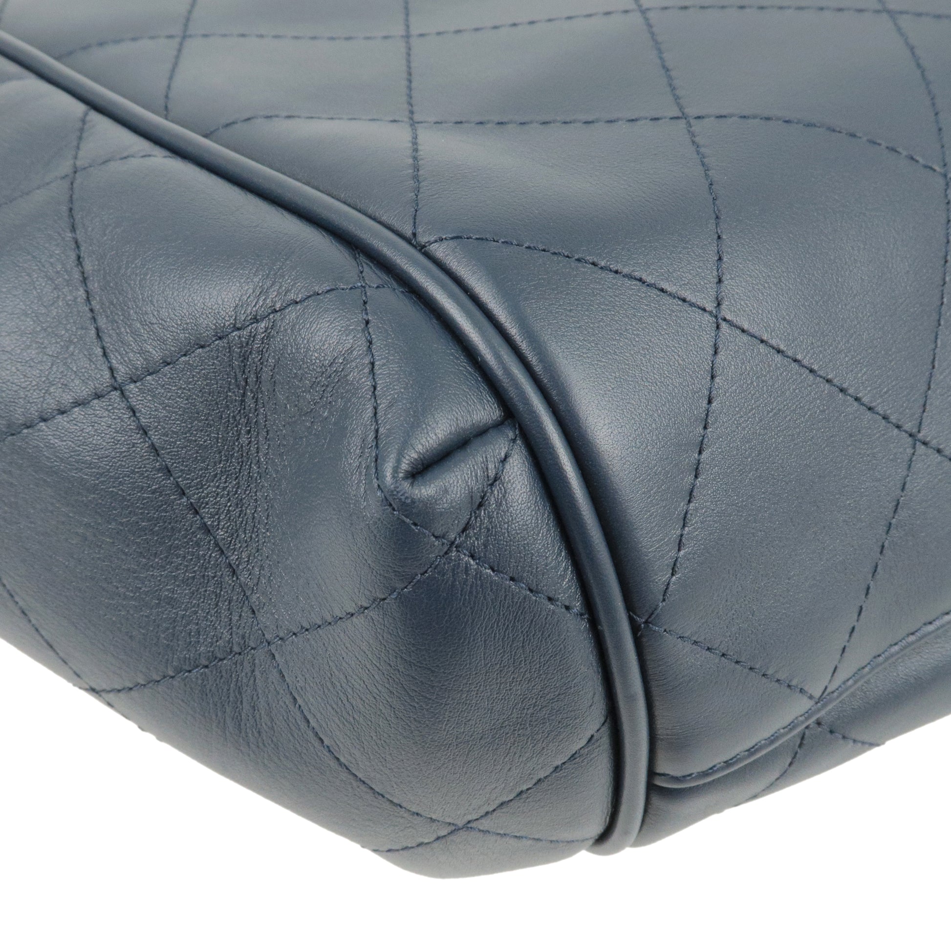 CHANEL-Matelasse-Calf-Skin-Chain-Tote-Bag-Shoulder-Bag-Navy –  dct-ep_vintage luxury Store