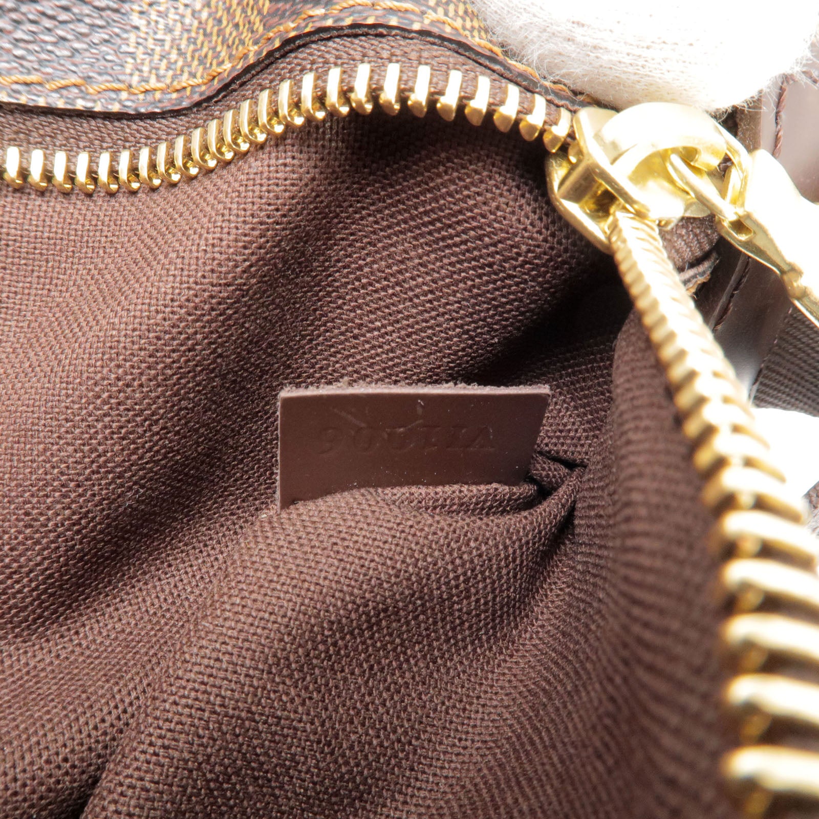 louis vuitton 2006 pre owned pochette melville shoulder bag item