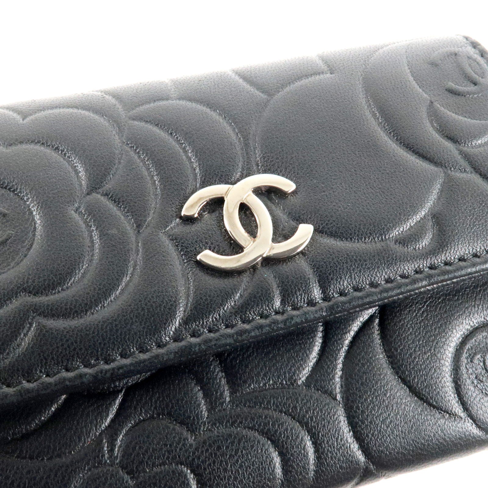 Chanel discount camellia pouch