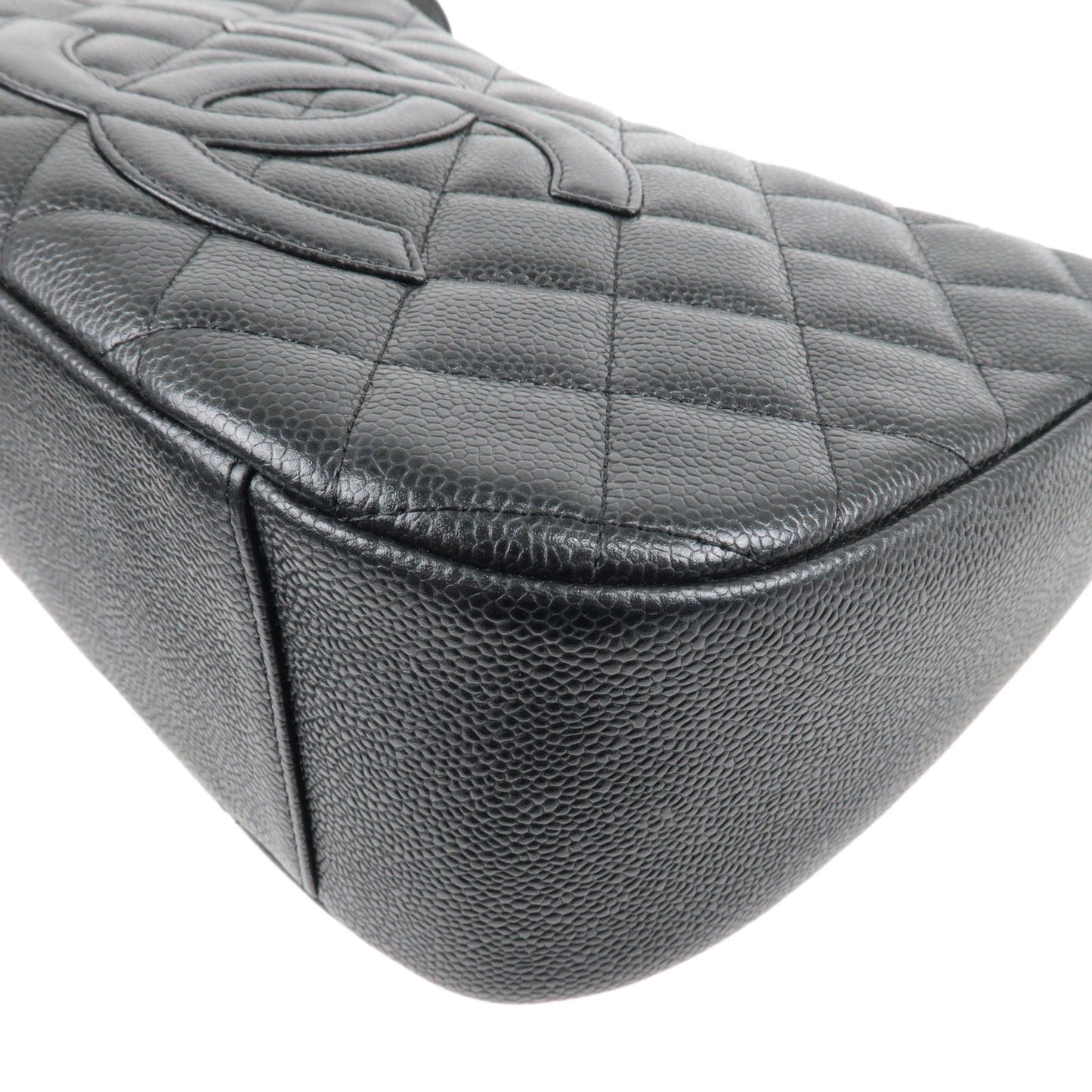 CHANEL Matelasse Caviar Skin Chain Shoulder Bag Black A20993