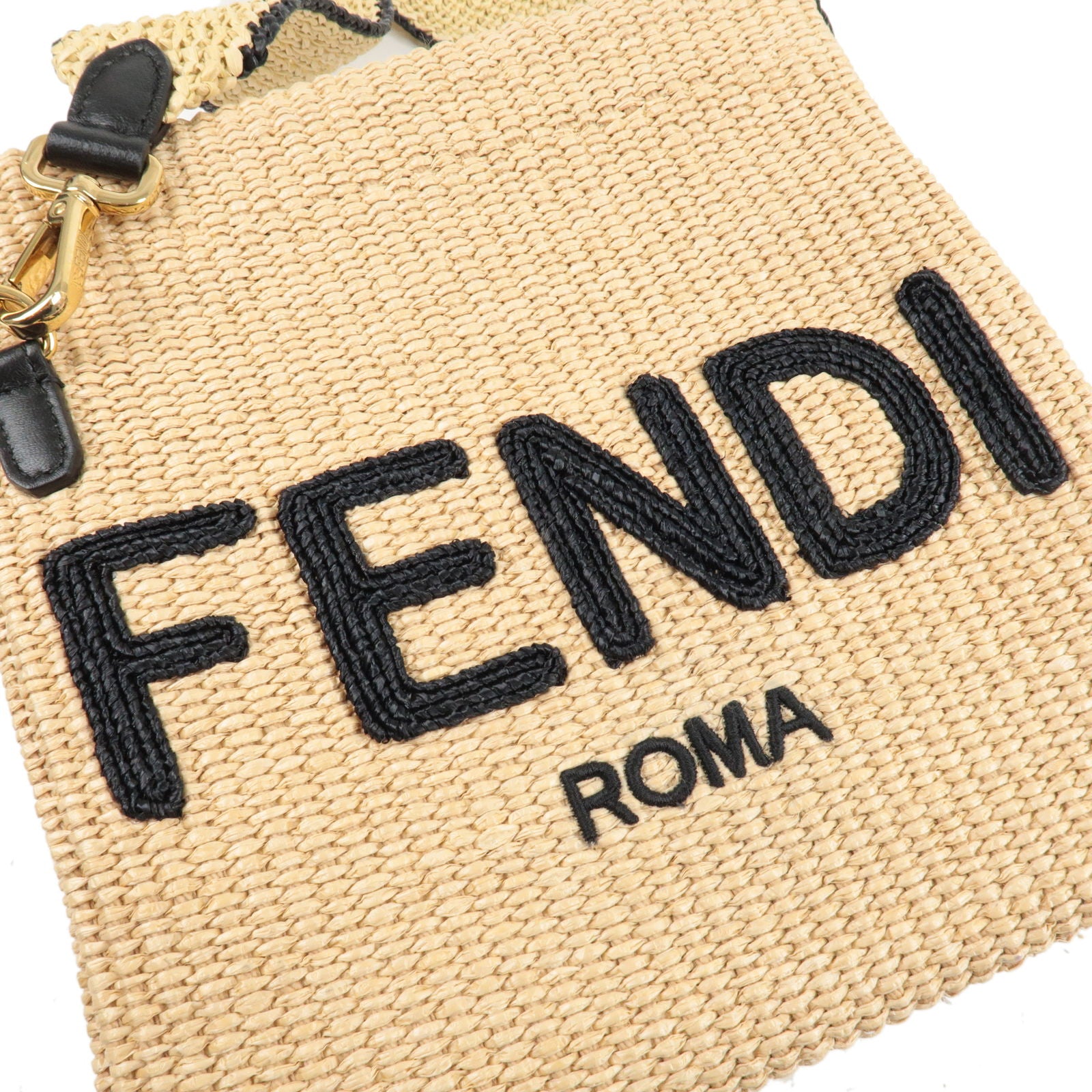 Fendi straw clutch Clearance