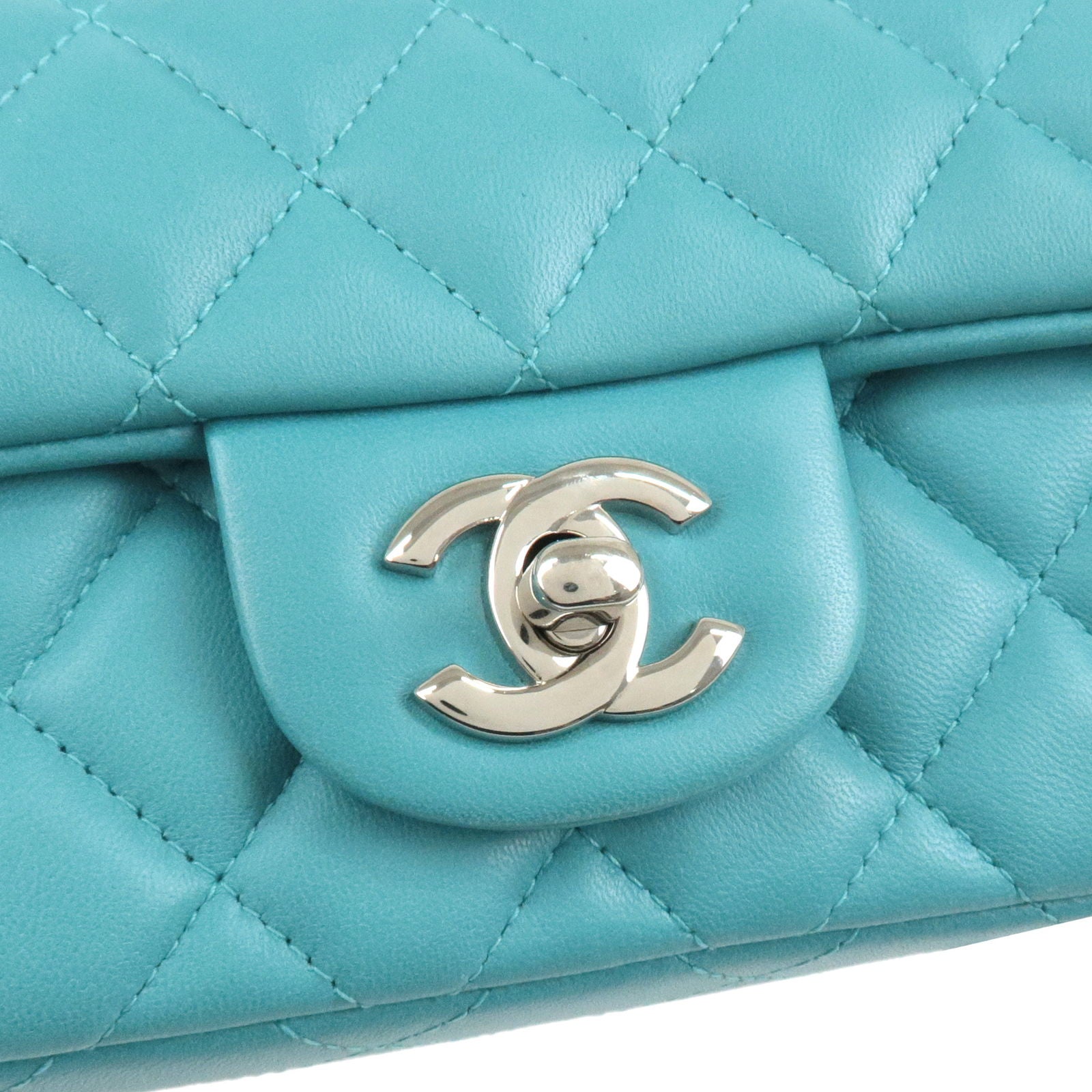 CHANEL Lambskin Quilted Medium Chanel 19 Flap Light Blue 956048