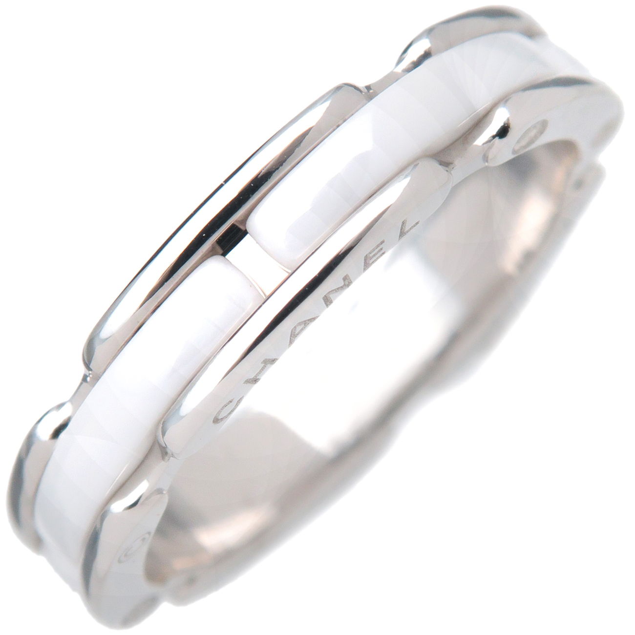 Flexible Chanel Ultra Medium Model Ring in White Gold and Ceramic