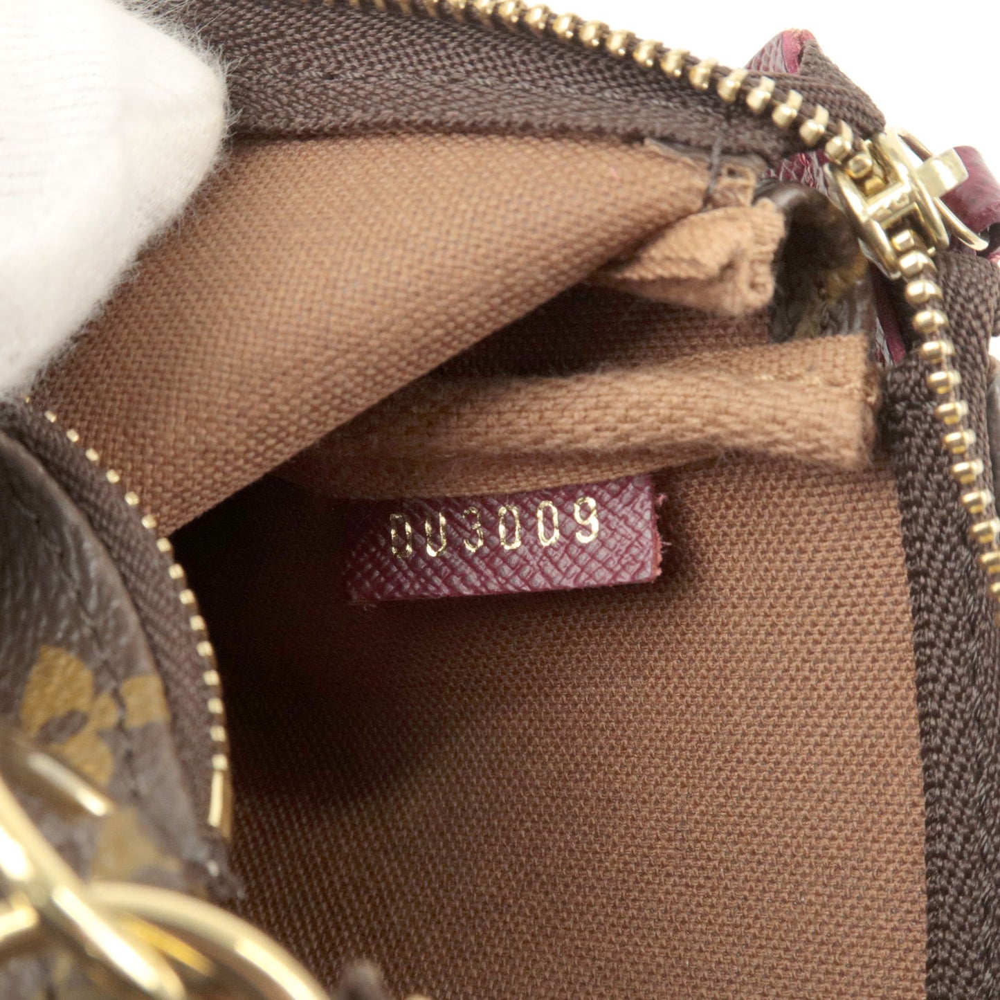 Louis-Vuitton-Monogram-Label-Collection-Mini-Pochette-M63798