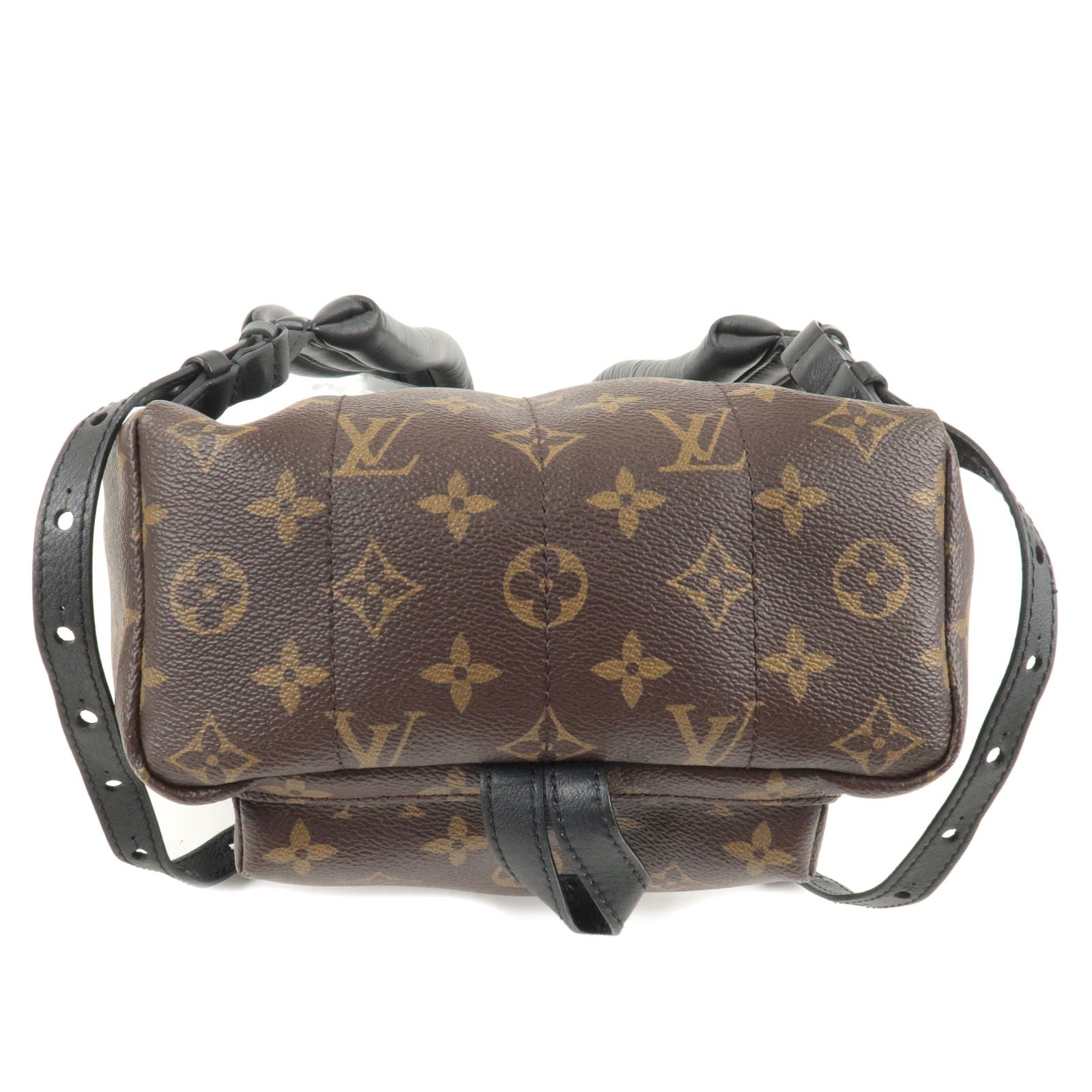 Louis Could Louis Vuitton s Skirts and Sensible Shoes Bring Back Higher Hemlines for Spring 2020 Back Springs Palm Pack M41560 Louis Vuitton 1995 pre PM owned Randonnee PM shoulder bag Vuitton Monogra...