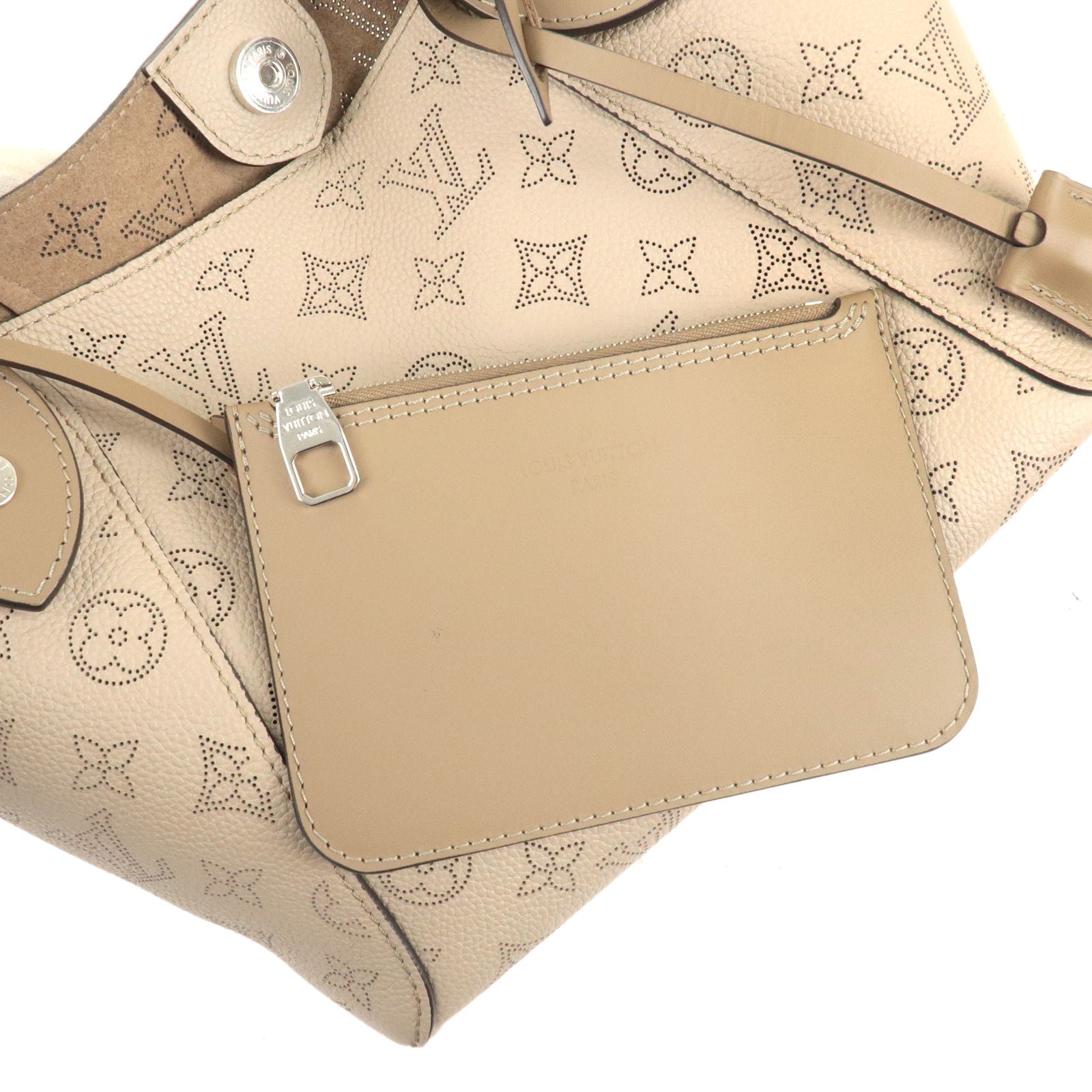 Hina PM Mahina Leather in Women's Handbags collections by Louis Vuitton