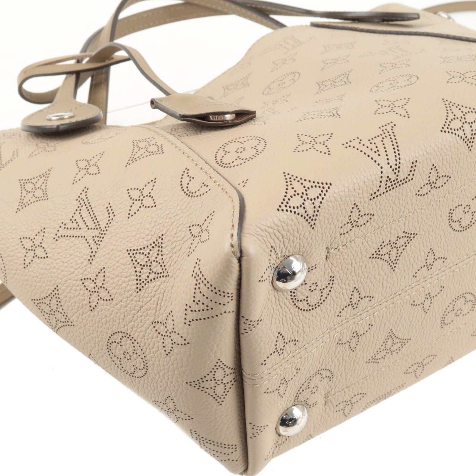 Handbag Reveal: Louis Vuitton Eva Clutch Monogram + How To Buy Pre Loved
