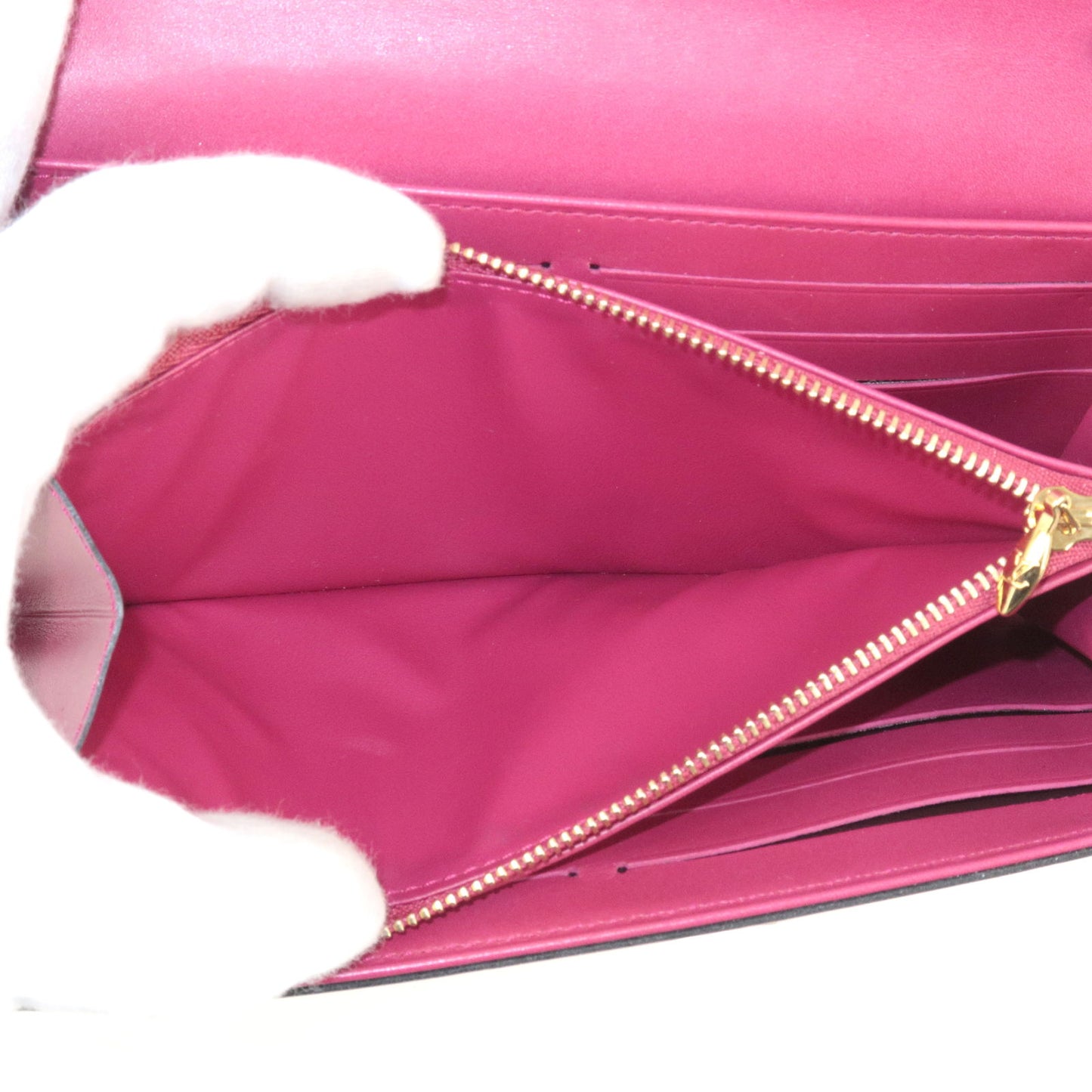 Louis Vuitton Pink Vernis Sarah Chain Clutch, myGemma
