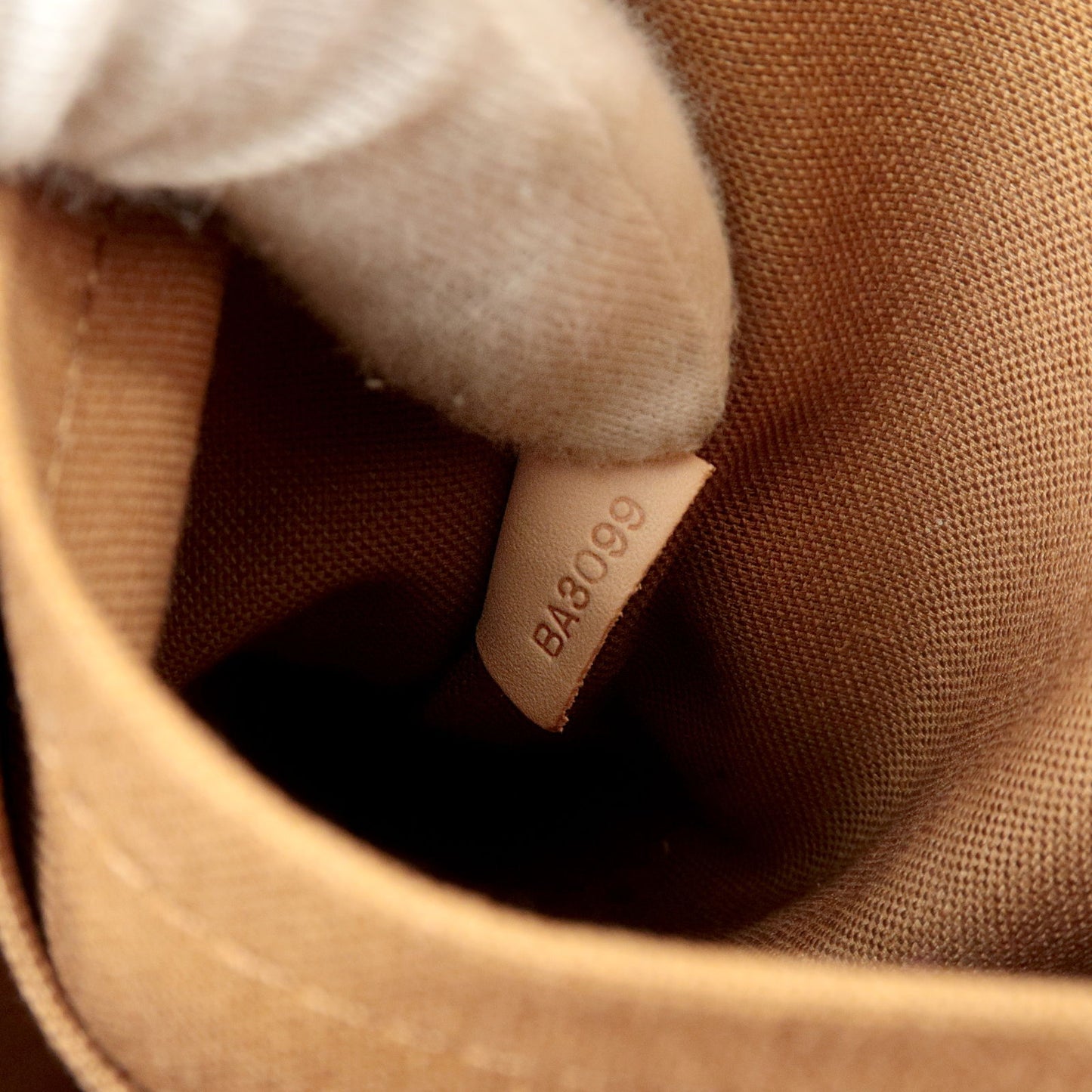 Louis Vuitton Monogram Porte Documents Voyage Hand Bag M40226