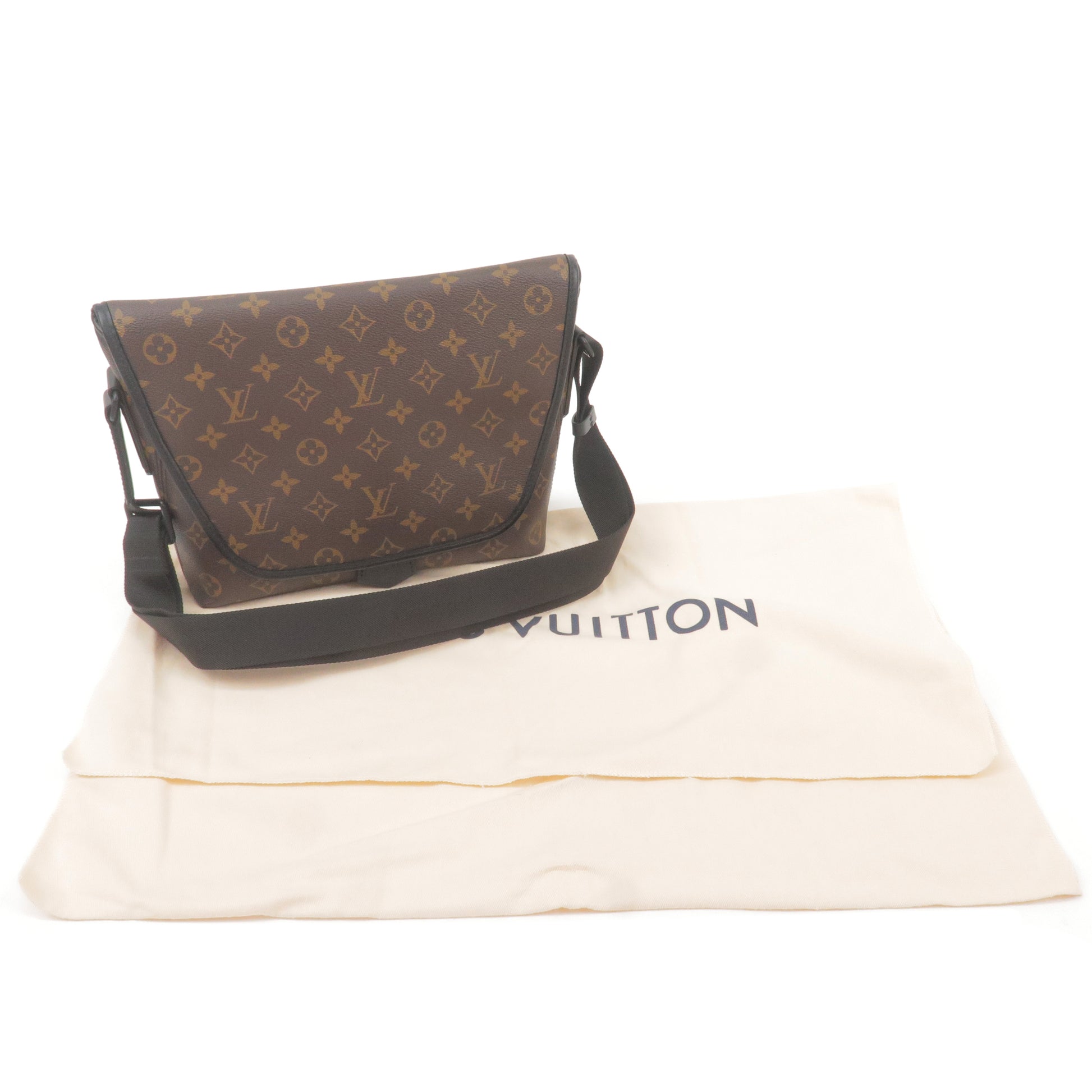 Louis-Vuitton-Monogram-Maccasar-Magnetic-Crossbody-Bag-M45557 –  dct-ep_vintage luxury Store