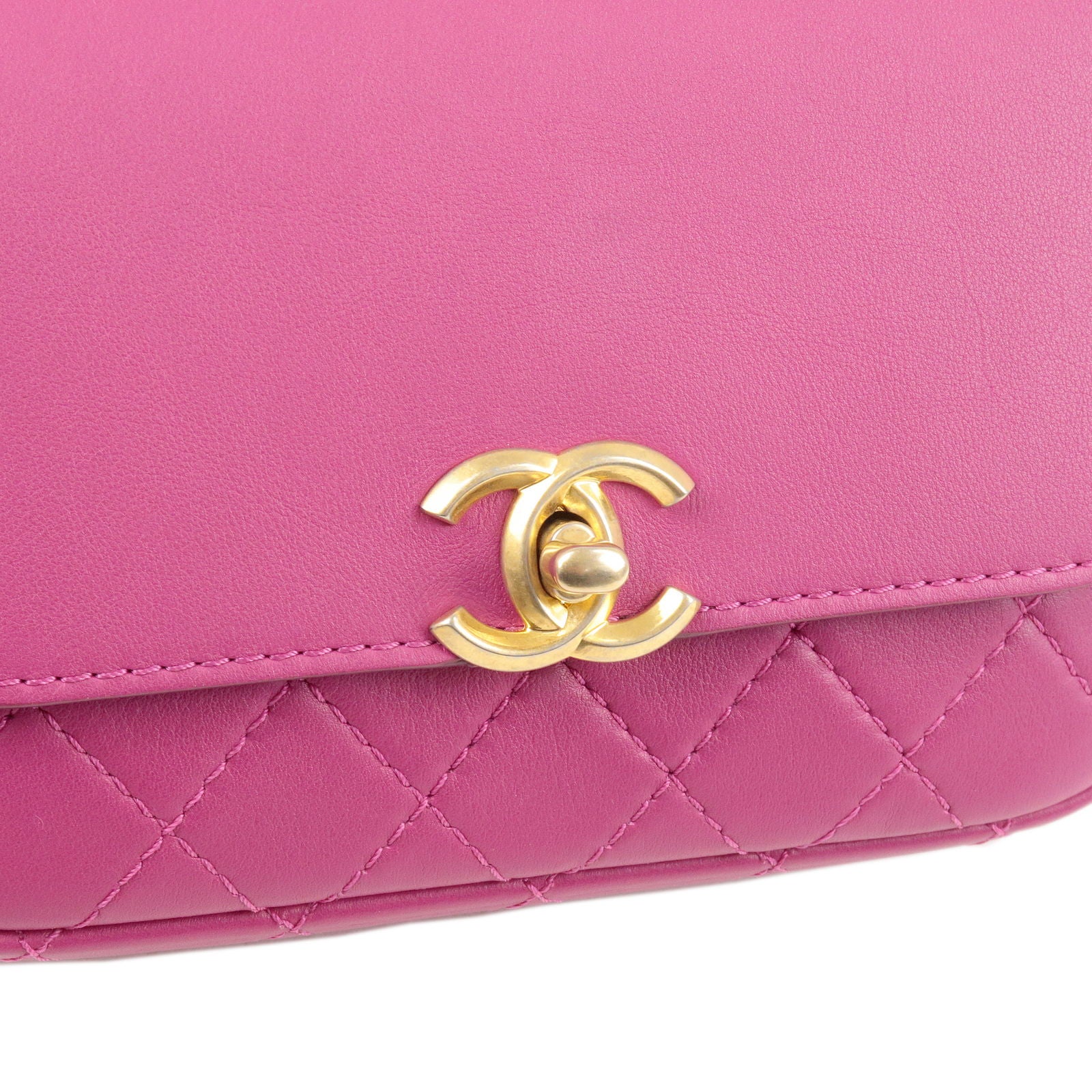 Chanel Jumbo Classic Flap CC Shoulder Bag