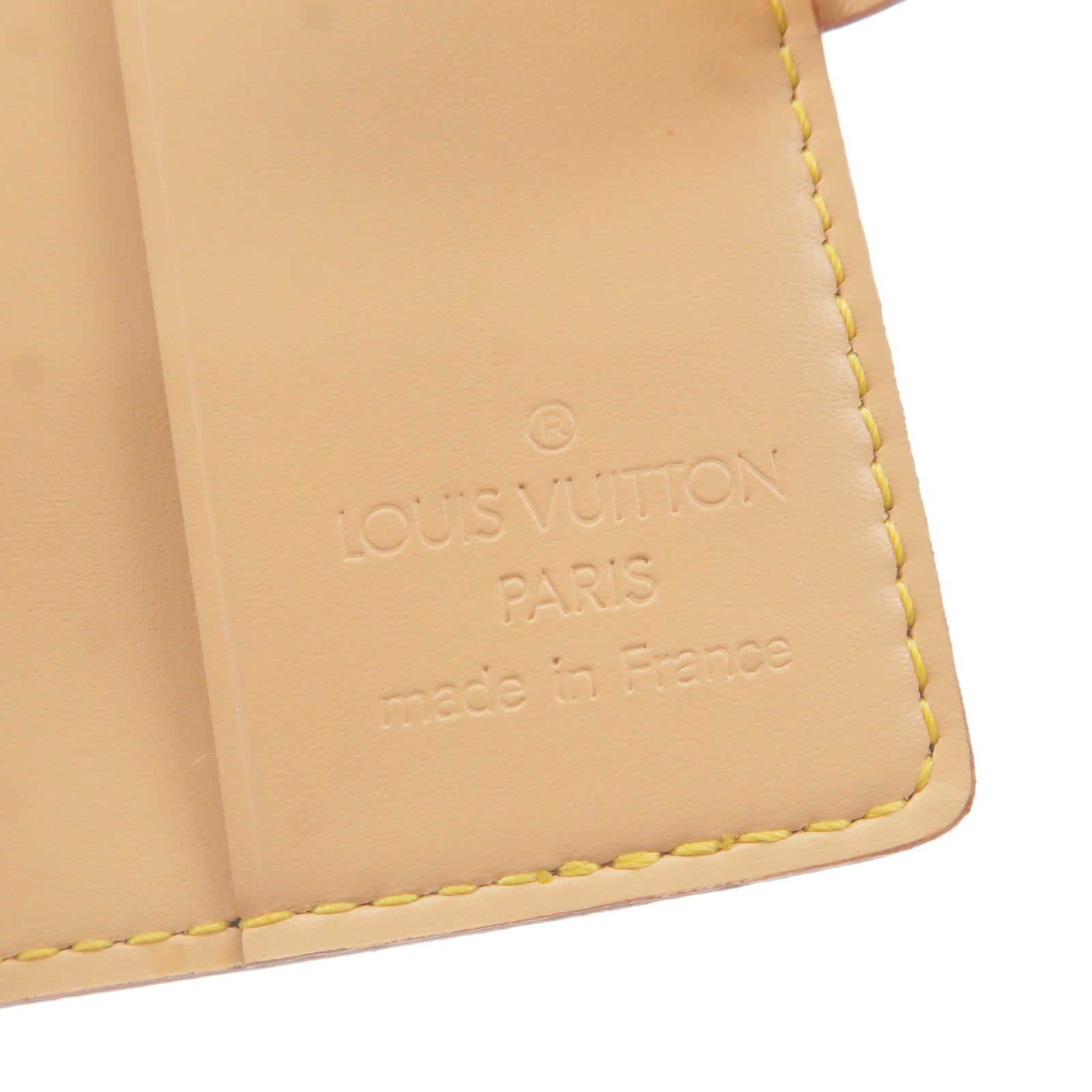 Louis-Vuitton-Murakami-Carnet-de-Bal-Mini-Planner-Cover-M92652