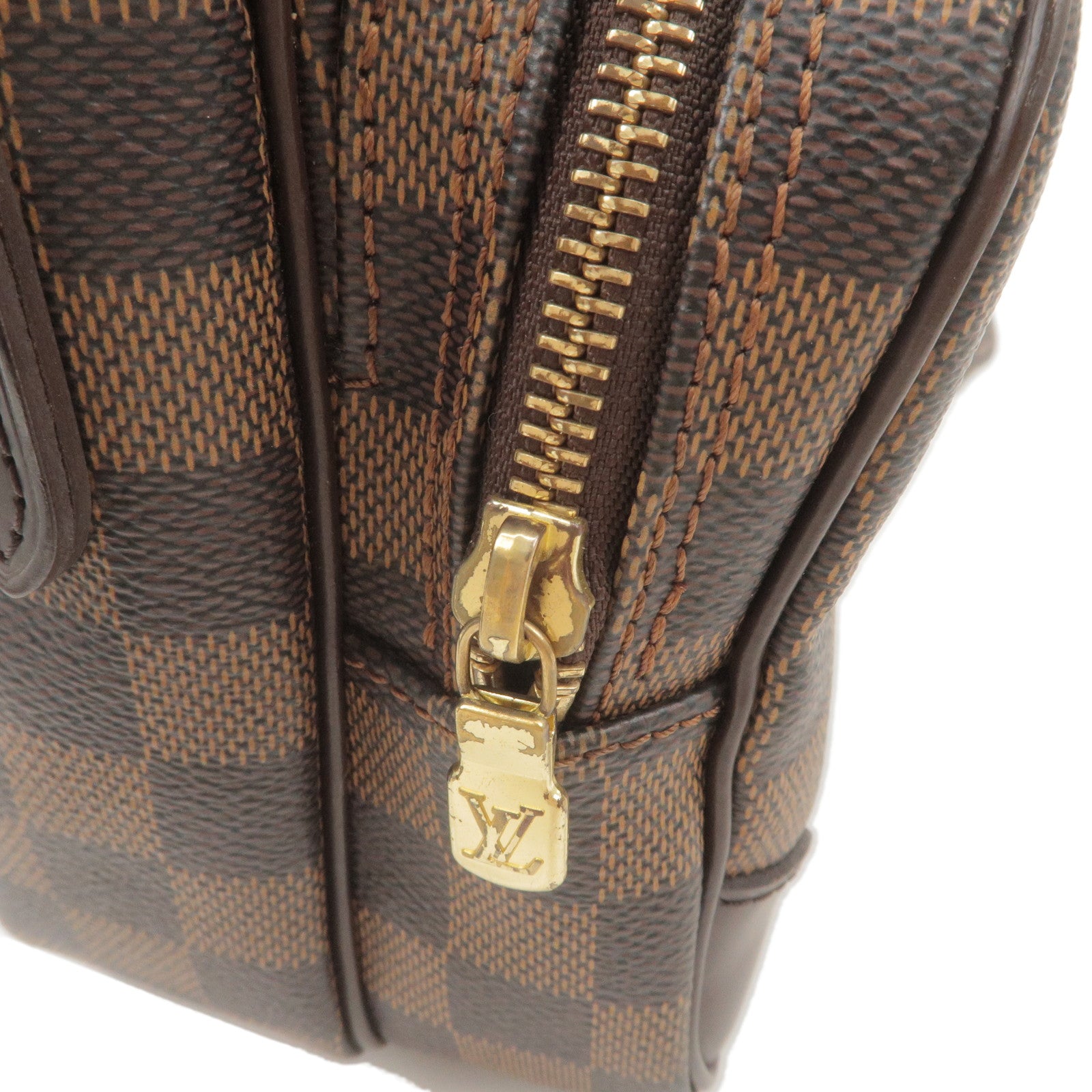 Louis Vuitton Dora 48h Bag In Brown