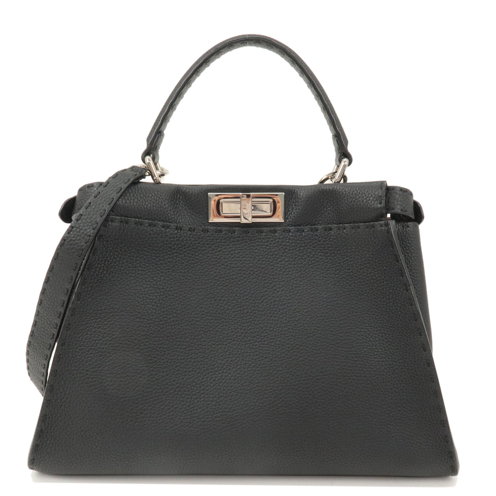 FENDI selleria 黒 シボレザー ネームタグ