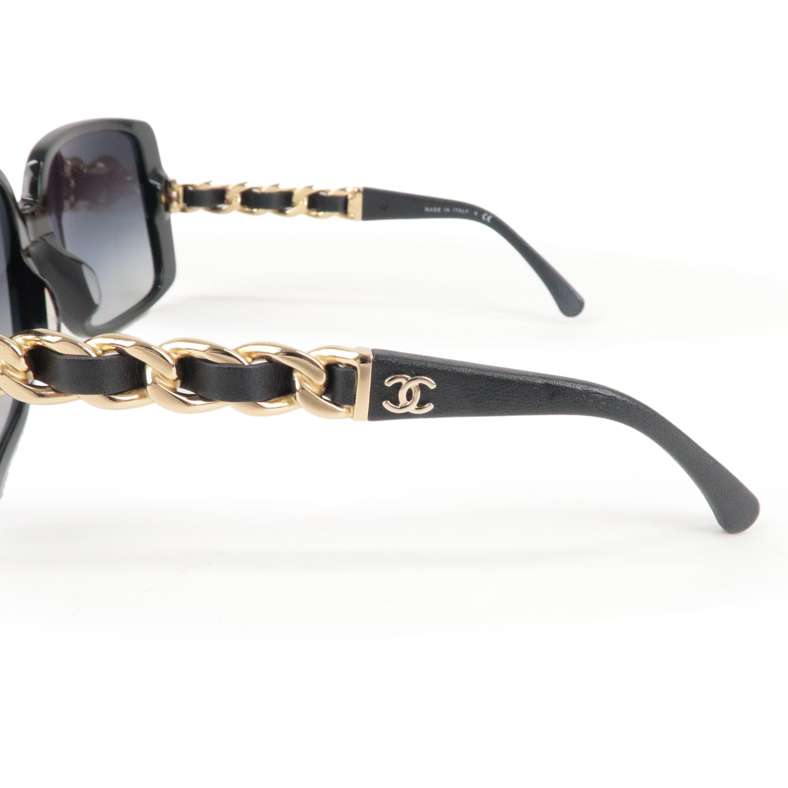 Chanel Fall 1992 Runway Chain Shield Sunglasses | EL CYCER