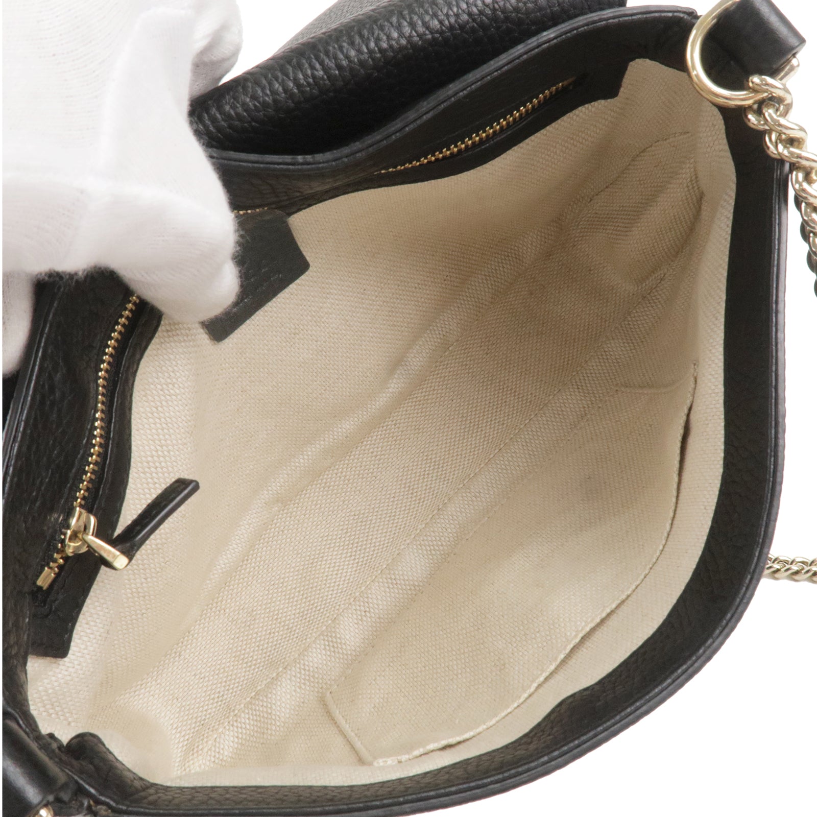 Gucci Mini Soho Chain-Strap Cross-Body Bag in Black